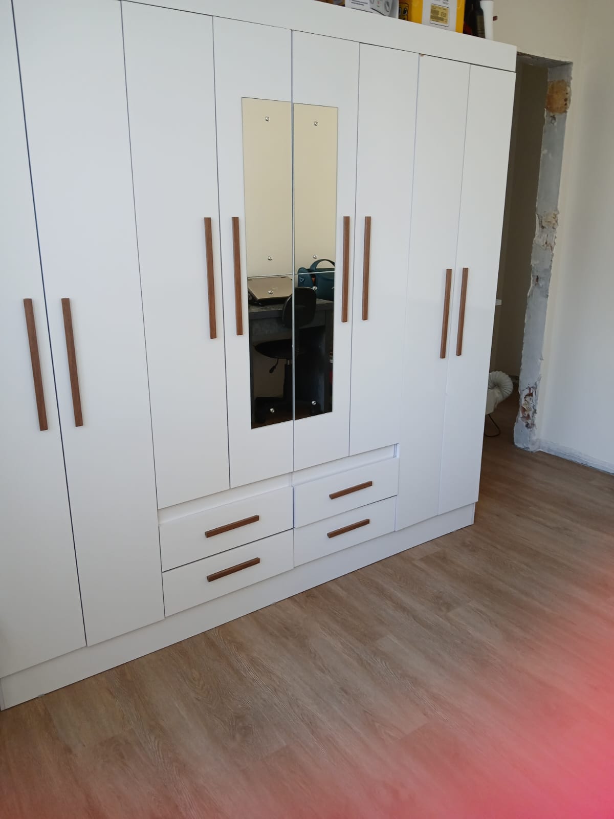 RESIDENCIAL PEDRAS BRANCAS | A 250m do Mar | 3 Dormit&oacute;rios (1 Su&iacute;te), Mobiliado Rua 278 Itapema - 