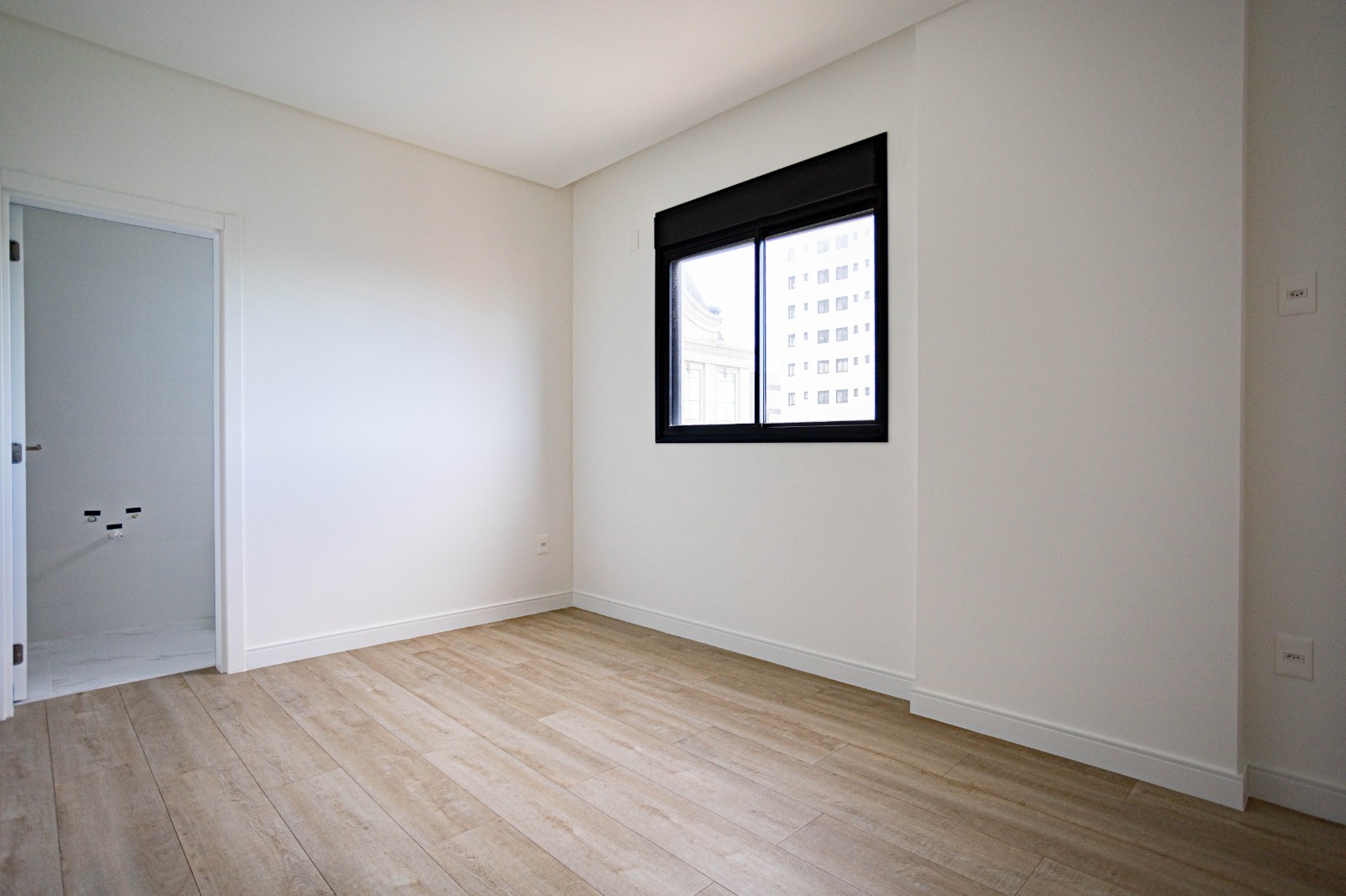 RESIDENCIAL AQCUA BLUE | Vista Mar com Heliponto | 4 Su&iacute;tes, 3 Vagas e Lazer Completo Rua 269 Itapema - 