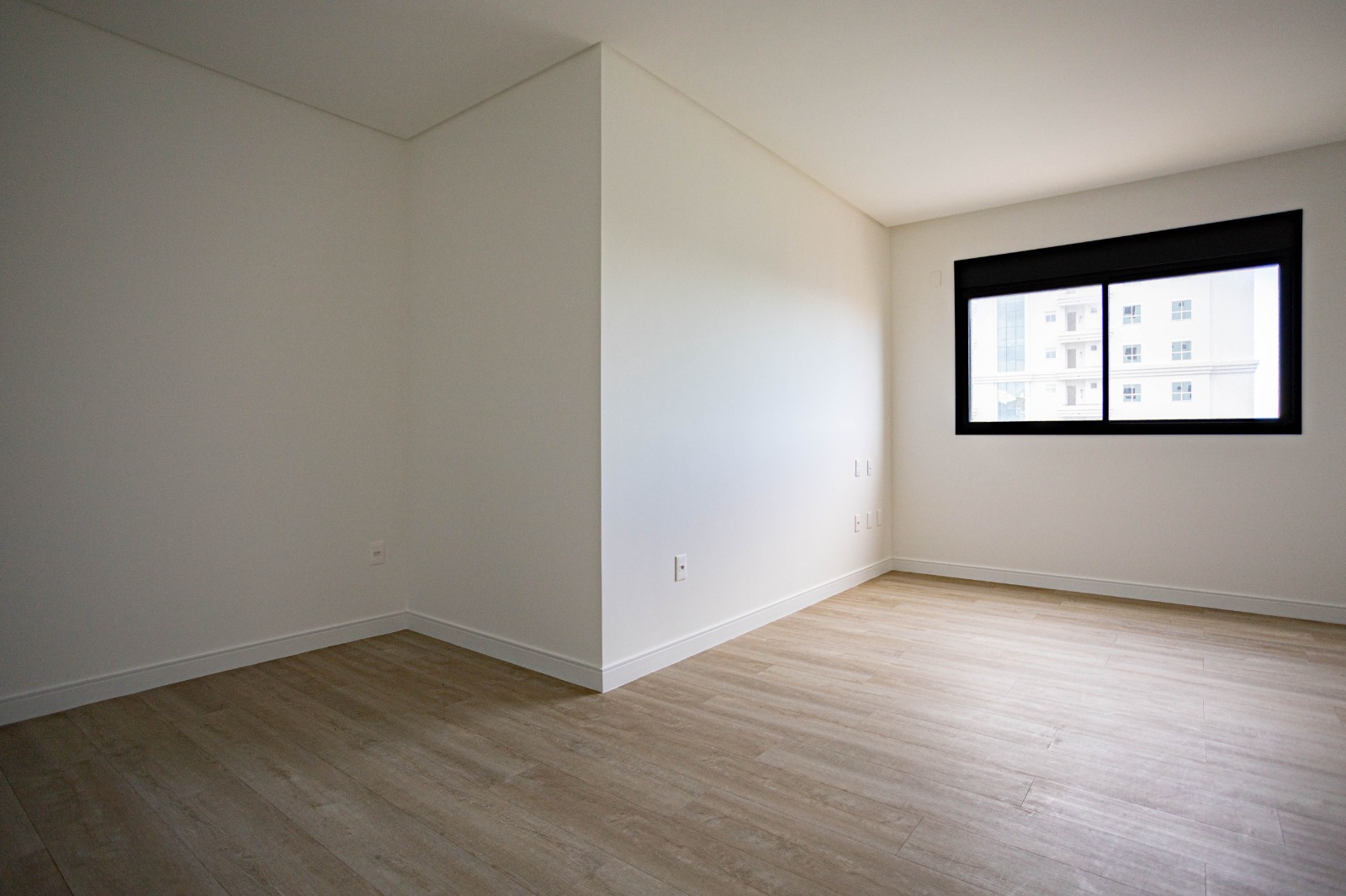 RESIDENCIAL AQCUA BLUE | Vista Mar com Heliponto | 4 Su&iacute;tes, 3 Vagas e Lazer Completo Rua 269 Itapema - 