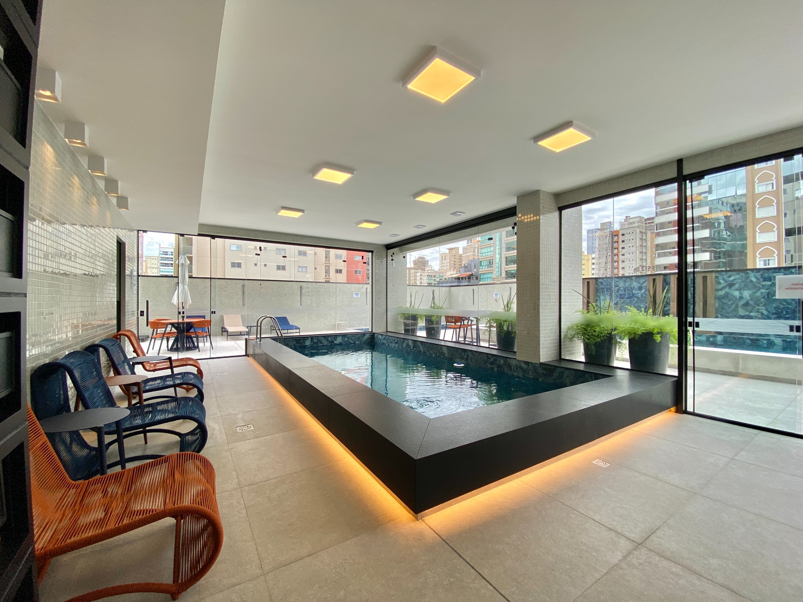 RESIDENCIAL AQCUA BLUE | Vista Mar com Heliponto | 4 Su&iacute;tes, 3 Vagas e Lazer Completo Rua 269 Itapema - 