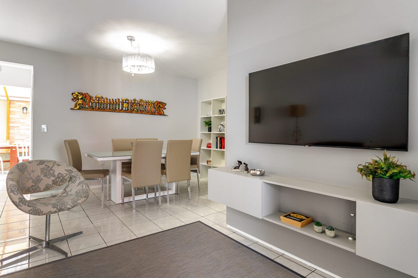 RESIDENCIAL ROSA M&Iacute;STICA | A 200m do Mar em Meia Praia | 2 Su&iacute;tes, mobiliado e decorado Rua 228 Itapema - 