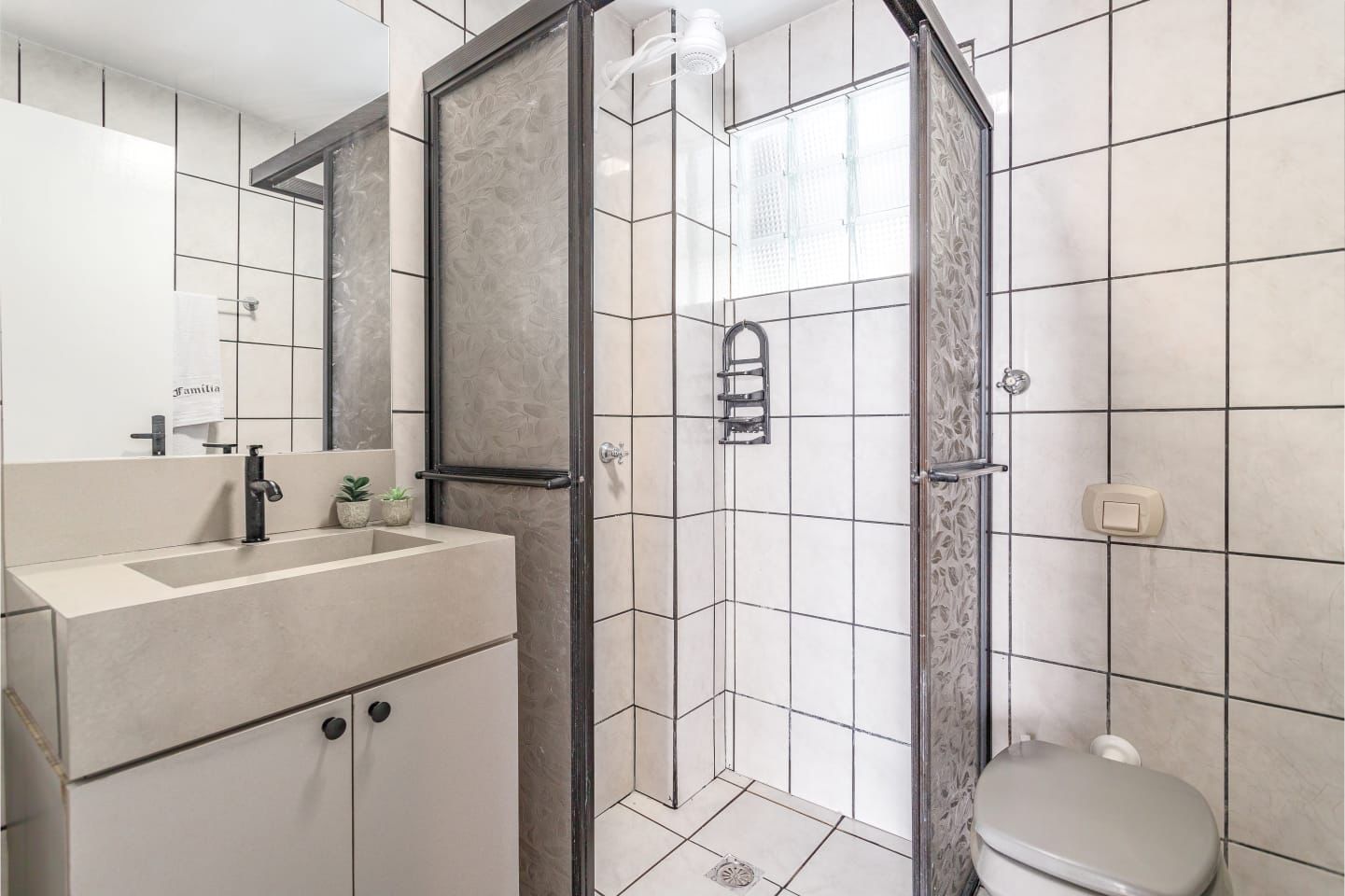 RESIDENCIAL ROSA M&Iacute;STICA | A 200m do Mar em Meia Praia | 2 Su&iacute;tes, mobiliado e decorado Rua 228 Itapema - 