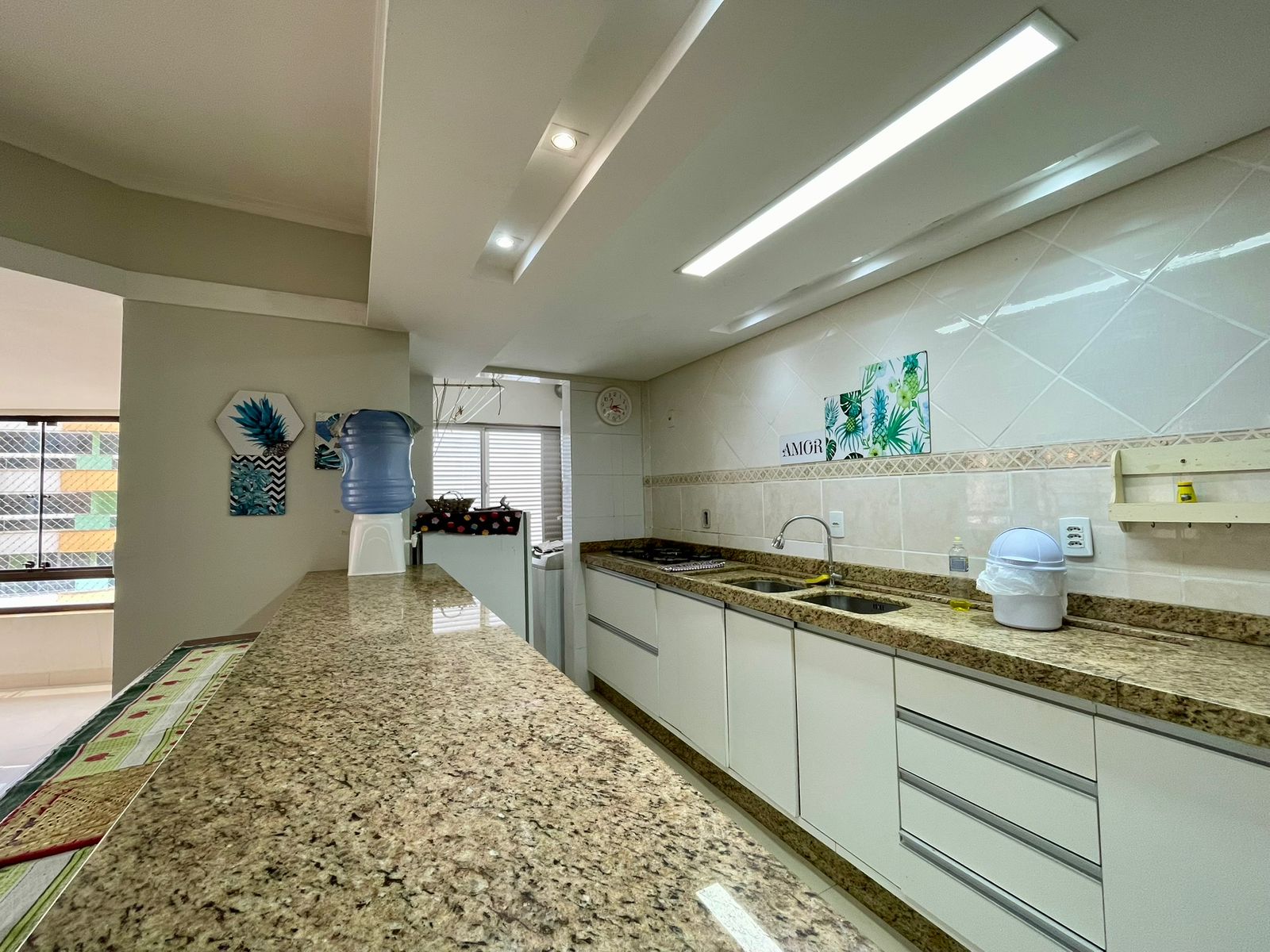 RESIDENCIAL CAIOB&Aacute; | Apenas 80m do Mar | 3 Dormit&oacute;rios e Sacada com Churrasqueira Rua 212 Itapema - 