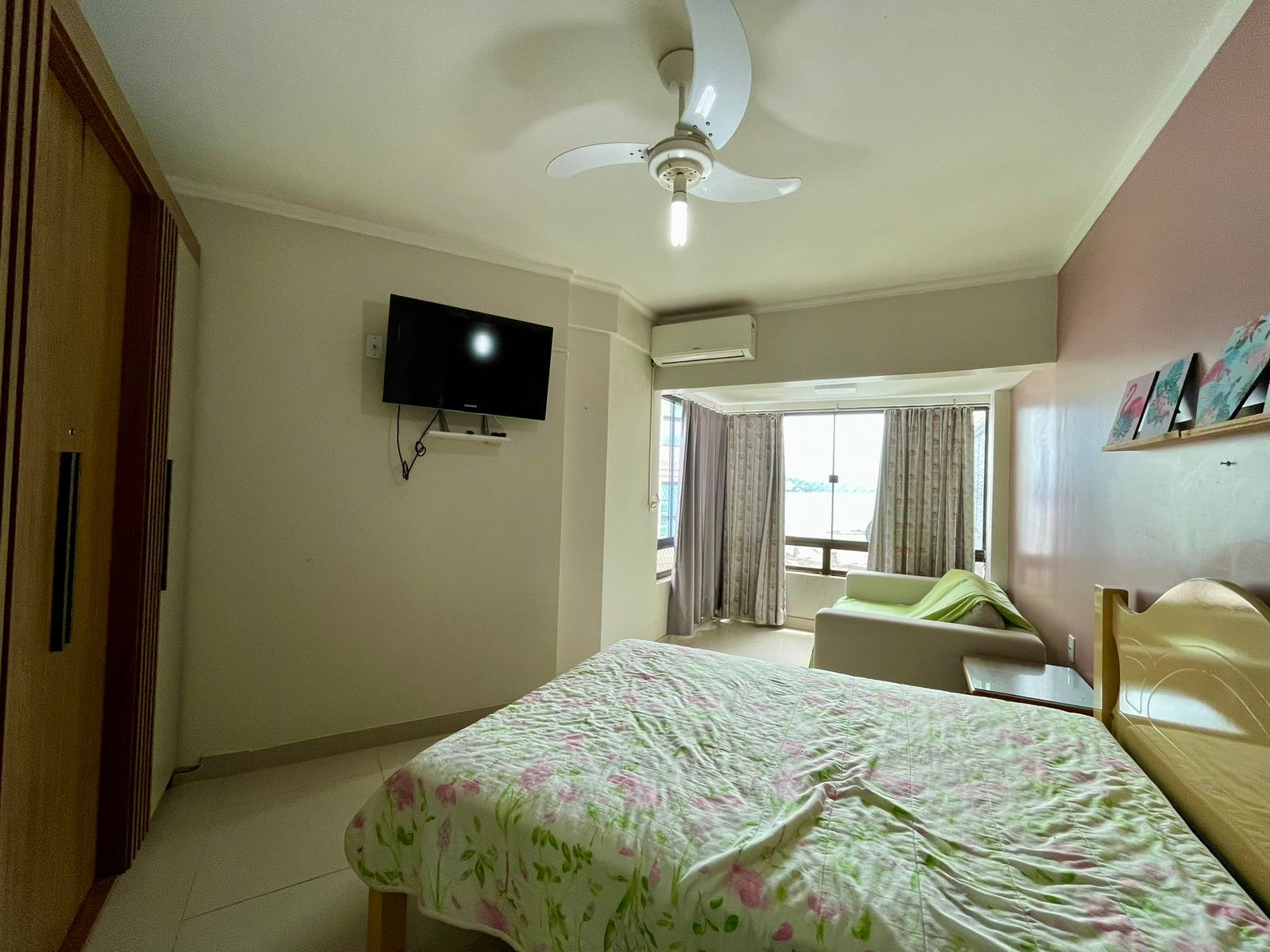 RESIDENCIAL CAIOB&Aacute; | Apenas 80m do Mar | 3 Dormit&oacute;rios e Sacada com Churrasqueira Rua 212 Itapema - 