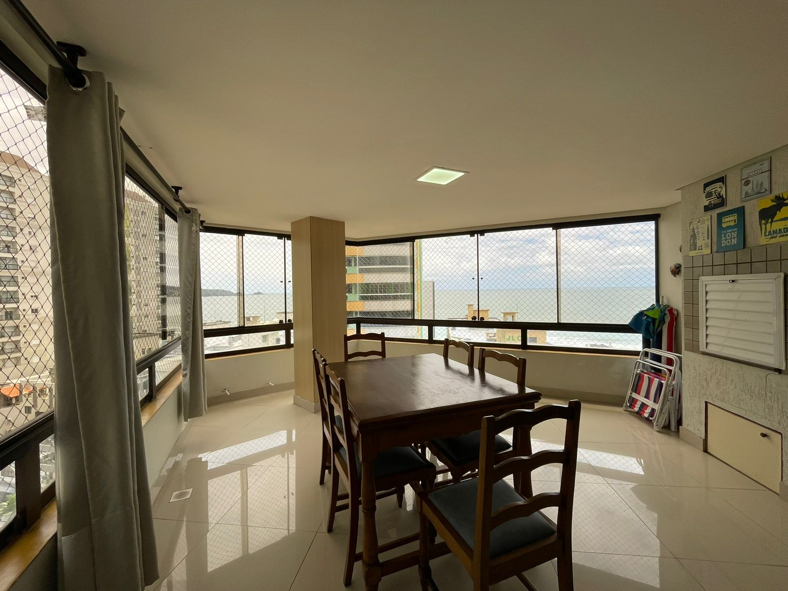 RESIDENCIAL CAIOB&Aacute; | Apenas 80m do Mar | 3 Dormit&oacute;rios e Sacada com Churrasqueira Rua 212 Itapema - 