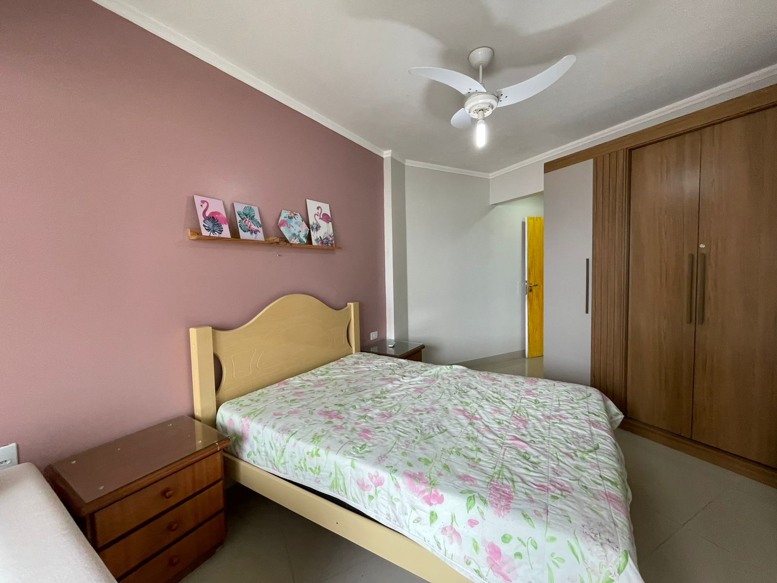 RESIDENCIAL CAIOB&Aacute; | Apenas 80m do Mar | 3 Dormit&oacute;rios e Sacada com Churrasqueira Rua 212 Itapema - 