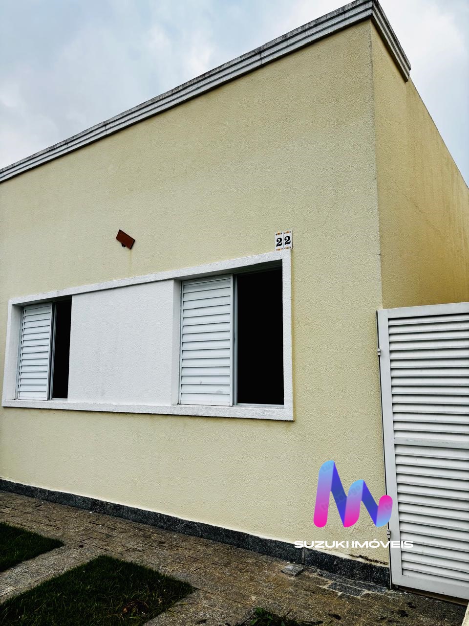 CASA 3 DORMIT&Oacute;RIOS  EM CAUCAIA DO ALTO Estrada da Água Espraiada Cotia - 