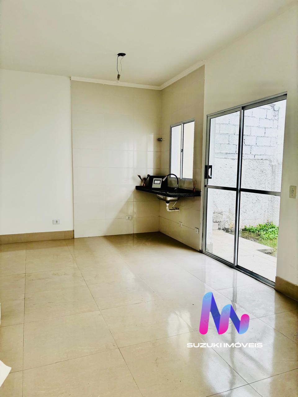 CASA 3 DORMIT&Oacute;RIOS  EM CAUCAIA DO ALTO Estrada da Água Espraiada Cotia - 