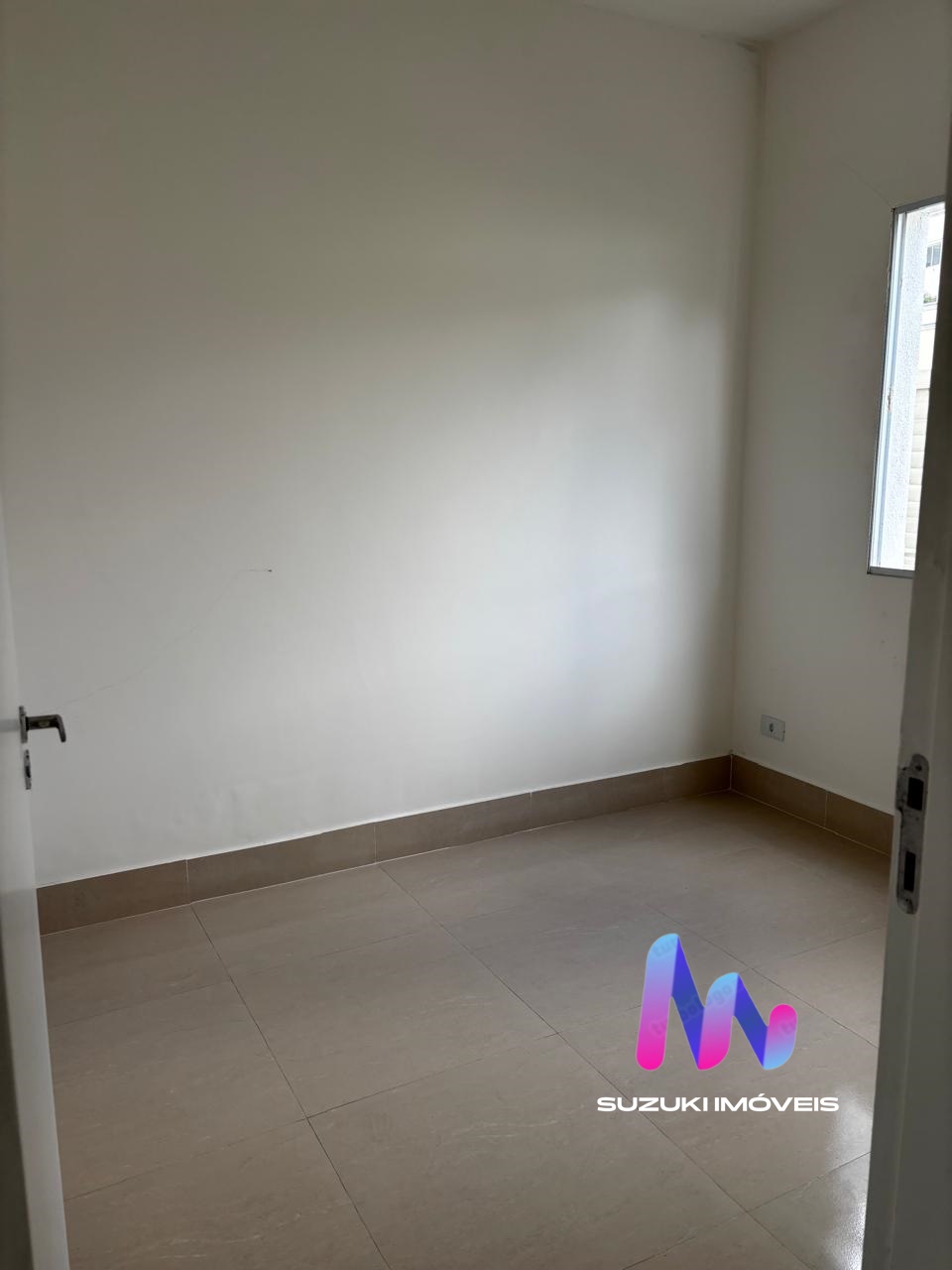 CASA 3 DORMIT&Oacute;RIOS  EM CAUCAIA DO ALTO Estrada da Água Espraiada Cotia - 