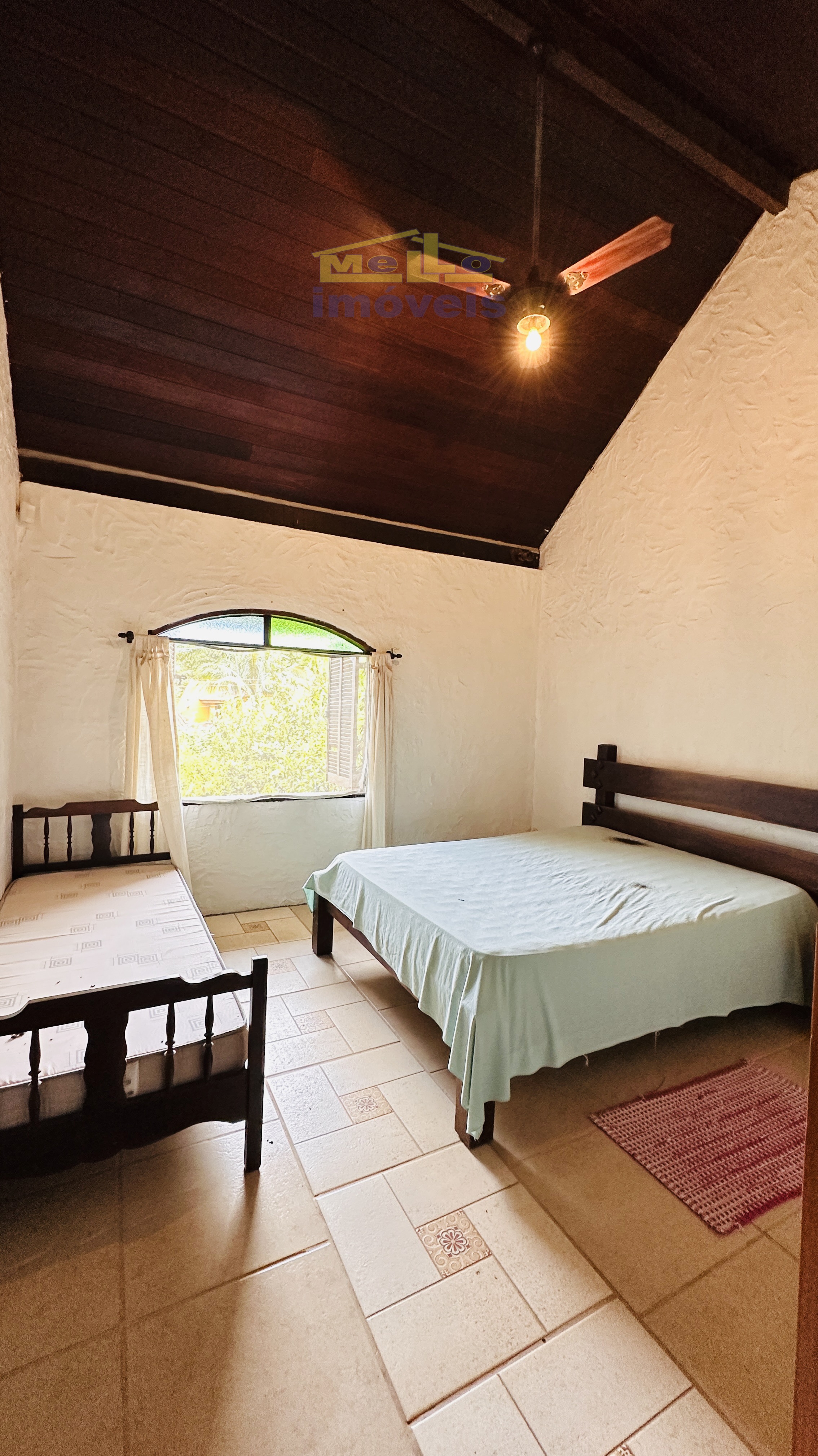 OPORTUNIDADE A 800M DA PRAIA &ndash; CASA R&Uacute;STICA EM TERRENO DE ESQUINA Rua Francisco Scarpa São Sebastião - 