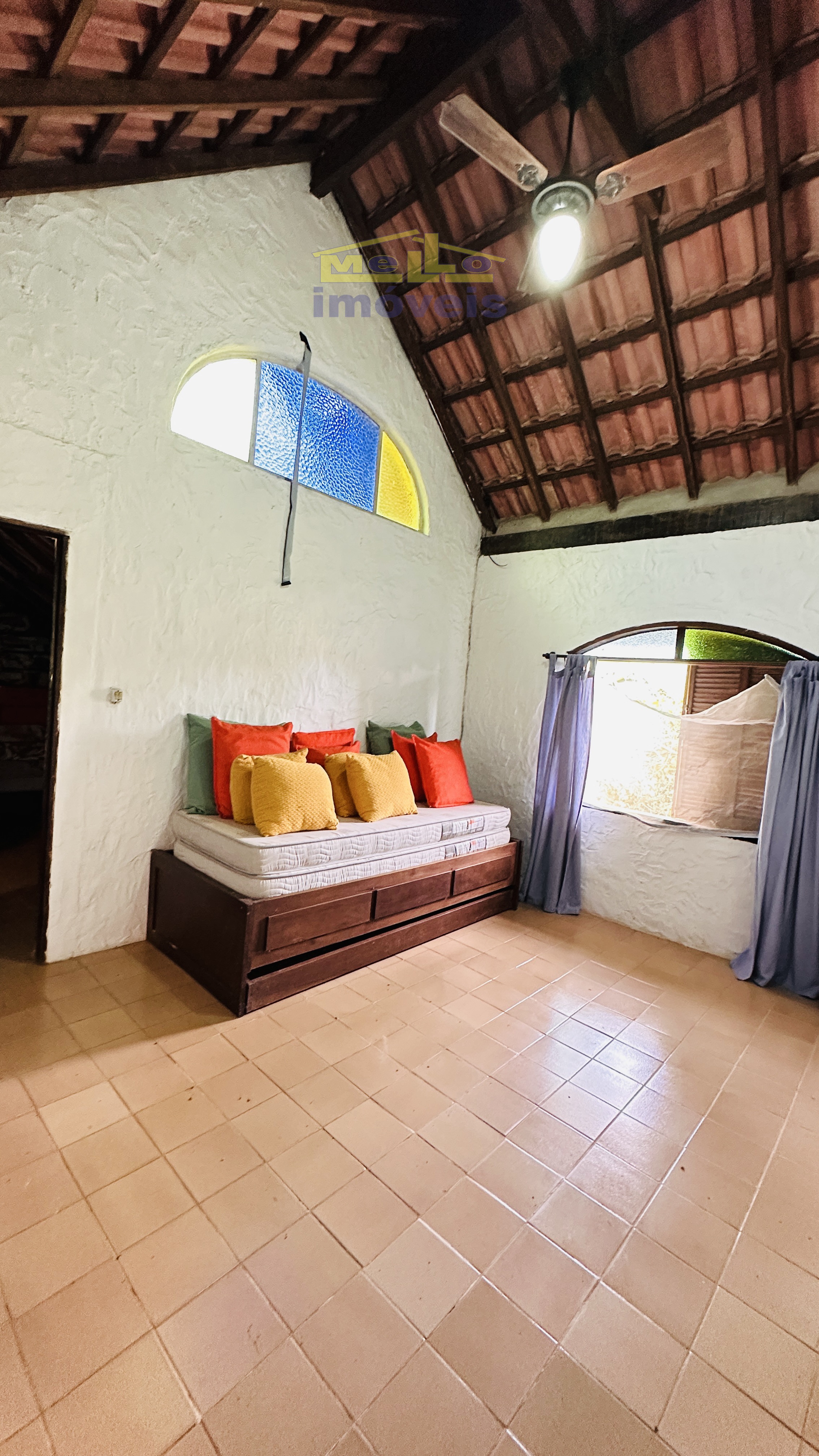 OPORTUNIDADE A 800M DA PRAIA &ndash; CASA R&Uacute;STICA EM TERRENO DE ESQUINA Rua Francisco Scarpa São Sebastião - 