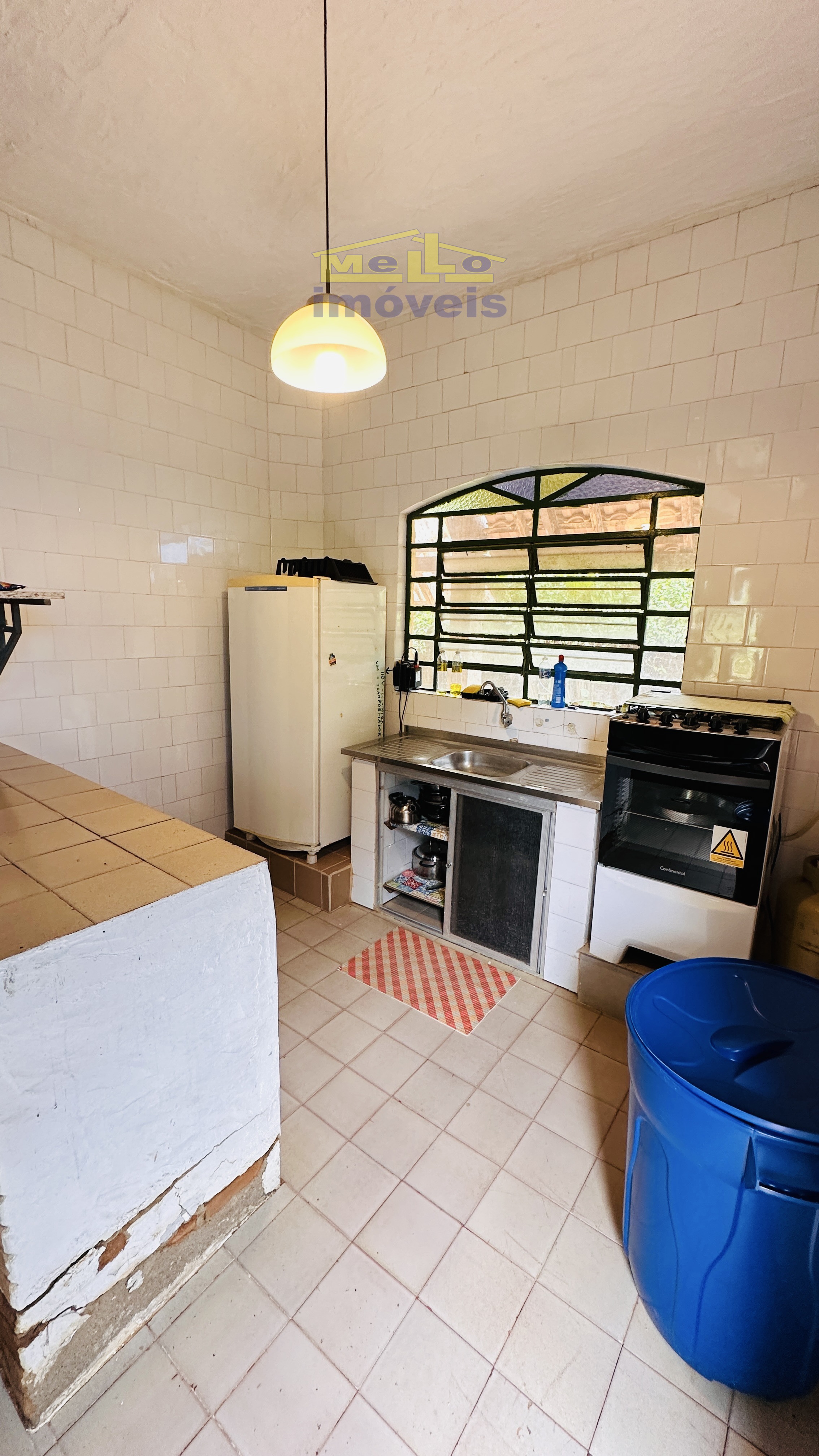 OPORTUNIDADE A 800M DA PRAIA &ndash; CASA R&Uacute;STICA EM TERRENO DE ESQUINA Rua Francisco Scarpa São Sebastião - 