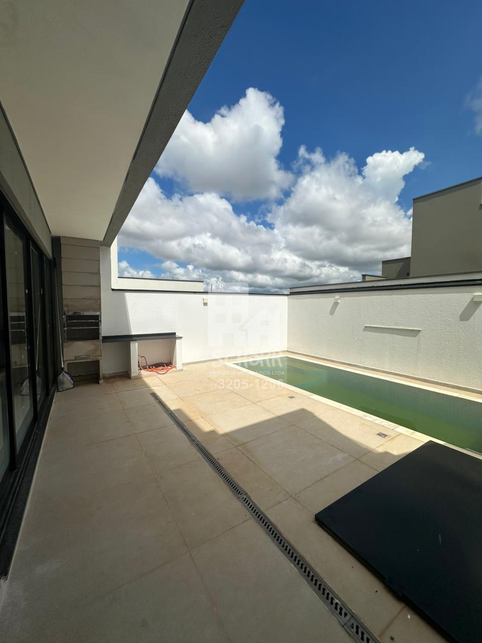 Sobrado &agrave; Venda no Condom&iacute;nio Reserva dos Yp&ecirc;s  2  Tatuí - 