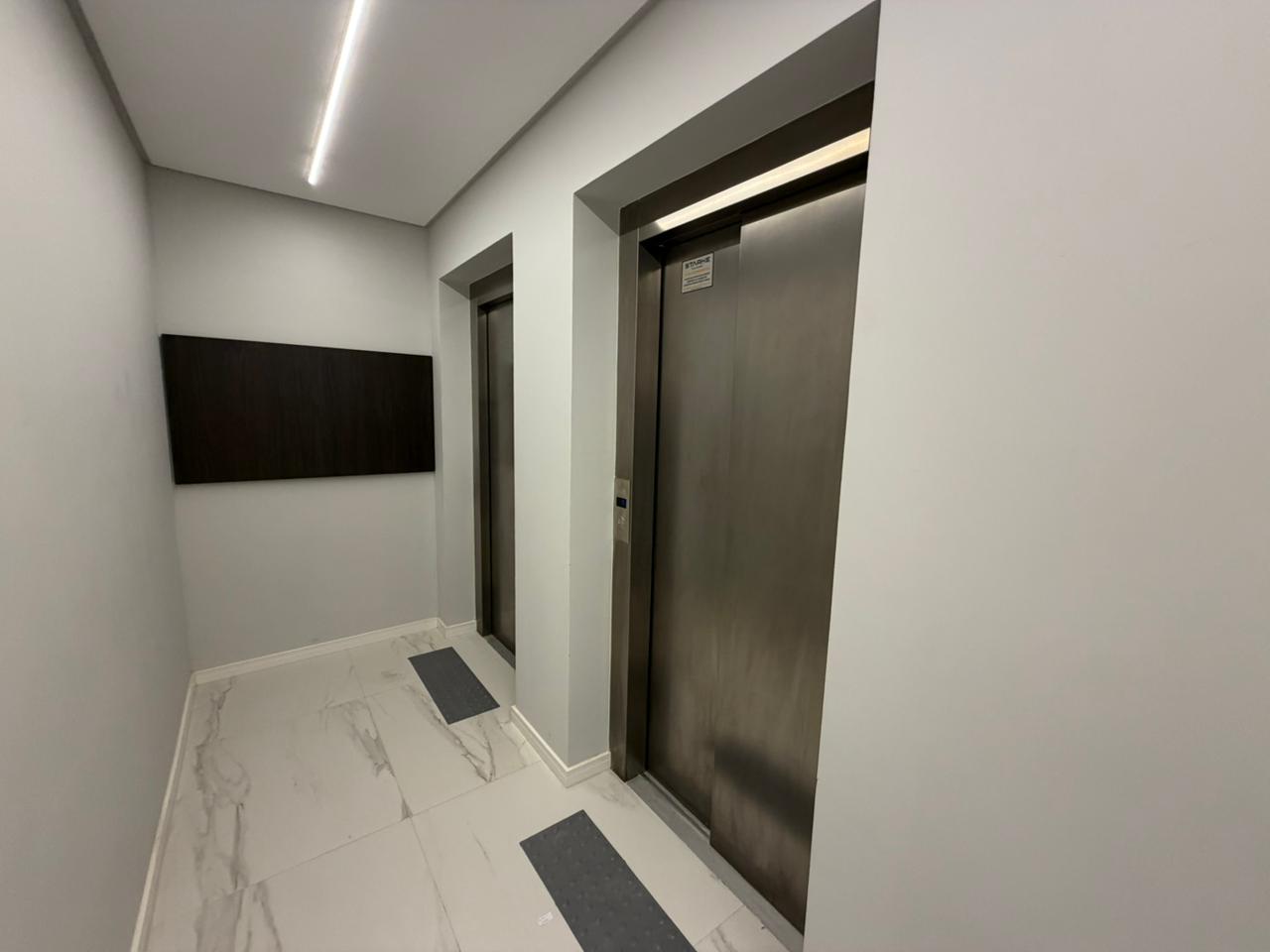 Apartamento novo com 3 su&iacute;tes,  Timb&oacute;, Centro, 2 vagas de garagem!  Timbó - 