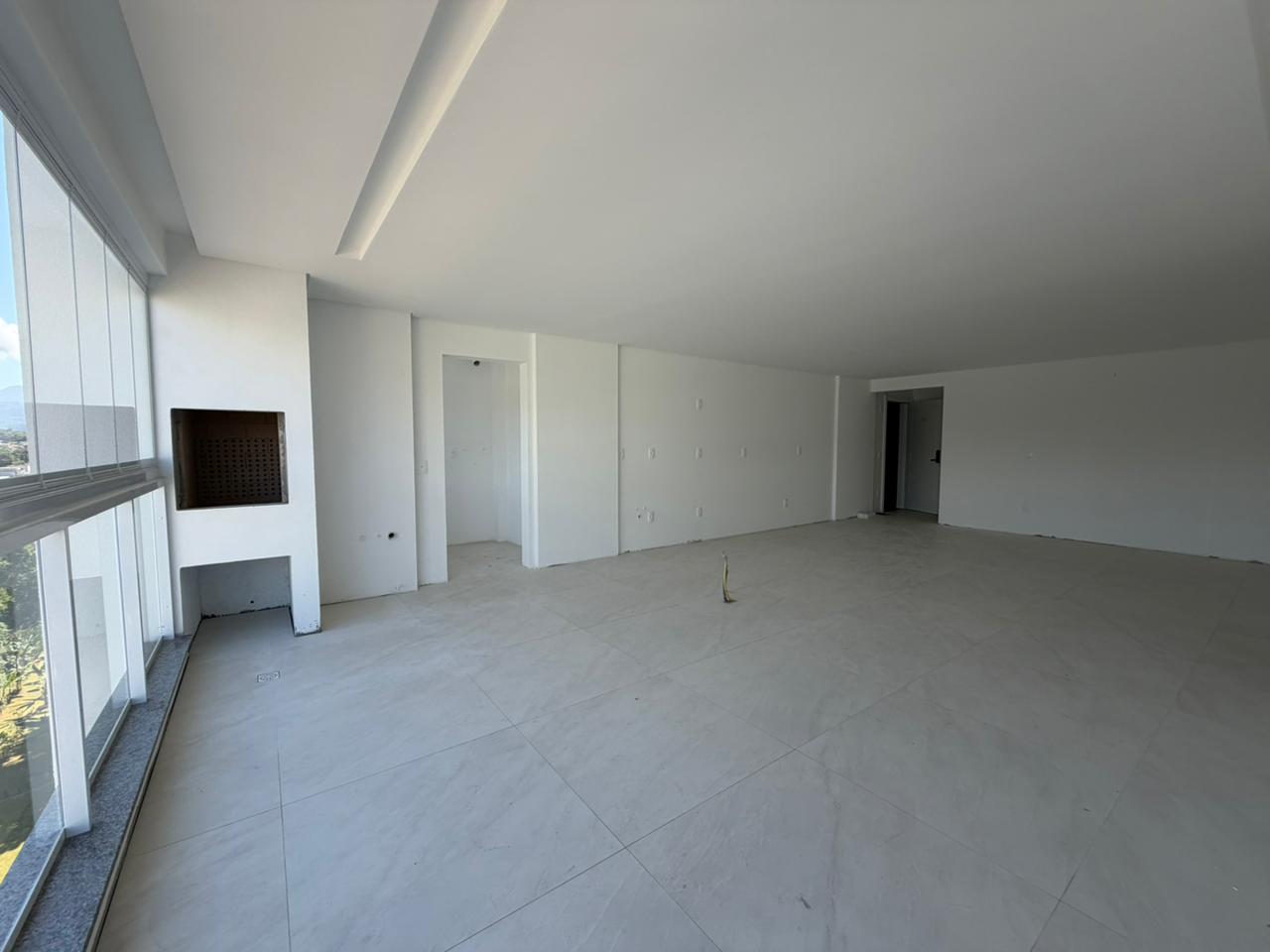 Apartamento novo com 3 su&iacute;tes,  Timb&oacute;, Centro, 2 vagas de garagem!  Timbó - 