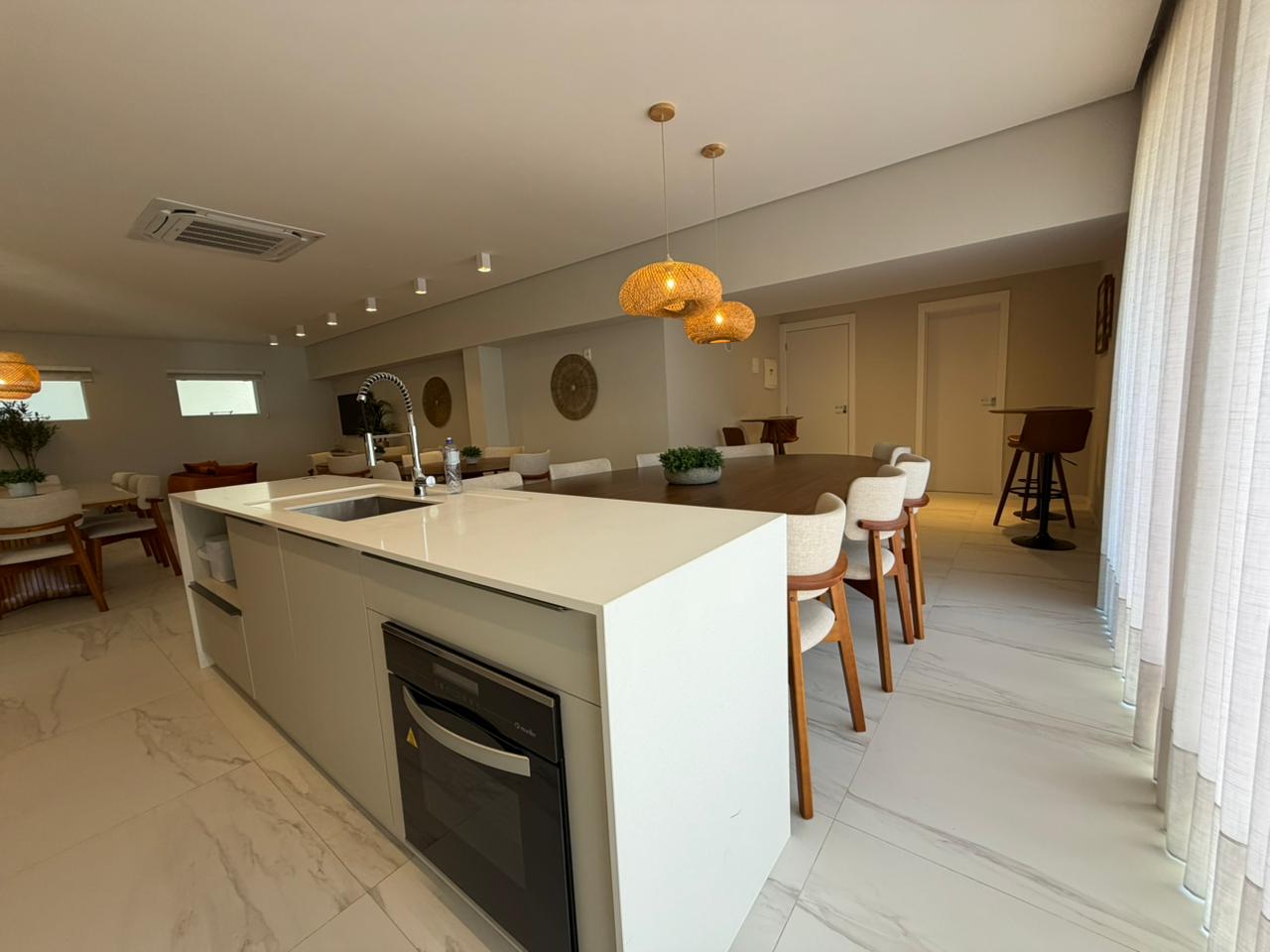 Apartamento novo com 3 su&iacute;tes,  Timb&oacute;, Centro, 2 vagas de garagem!  Timbó - 