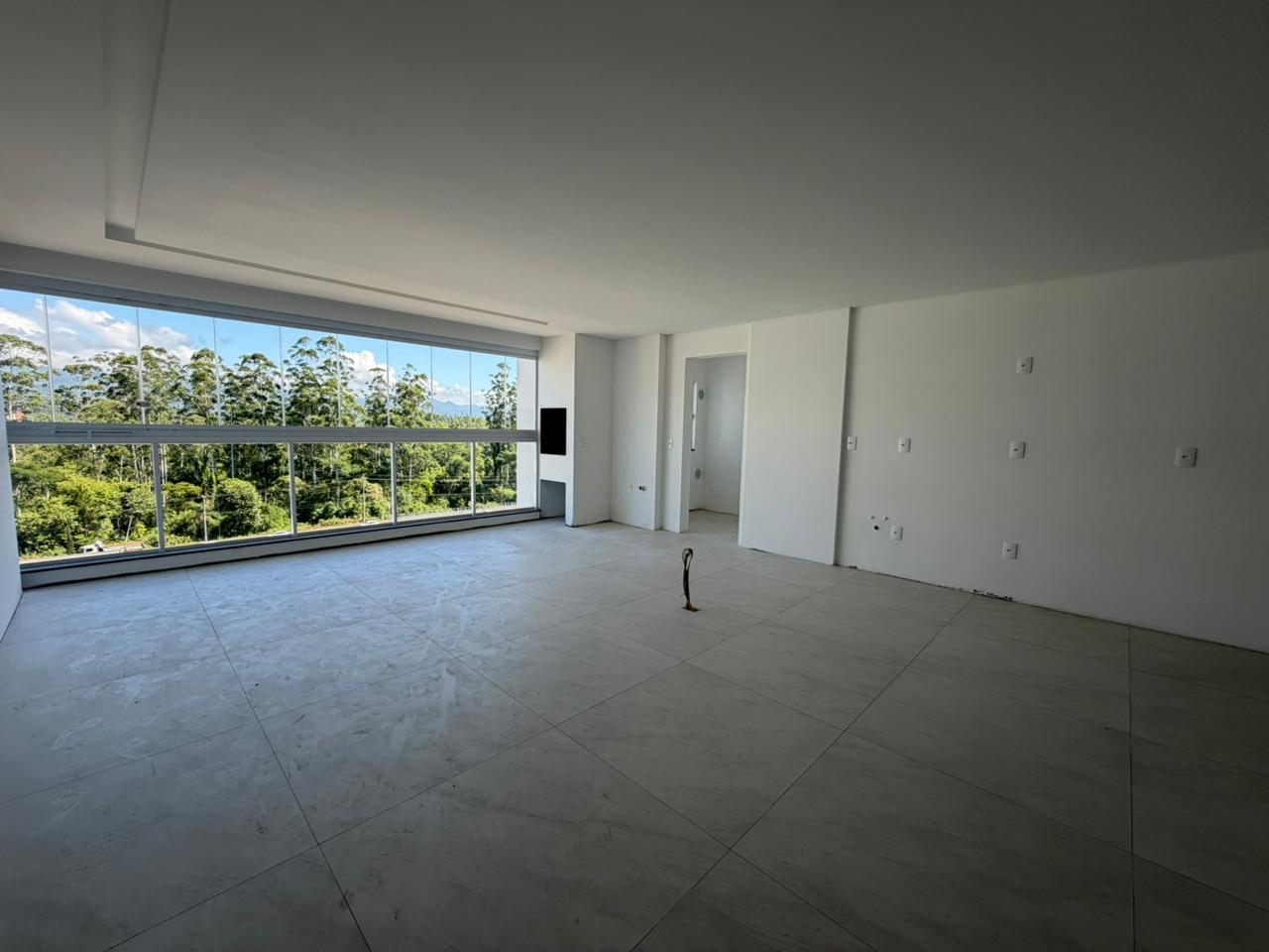 Apartamento novo com 3 su&iacute;tes,  Timb&oacute;, Centro, 2 vagas de garagem!  Timbó - 