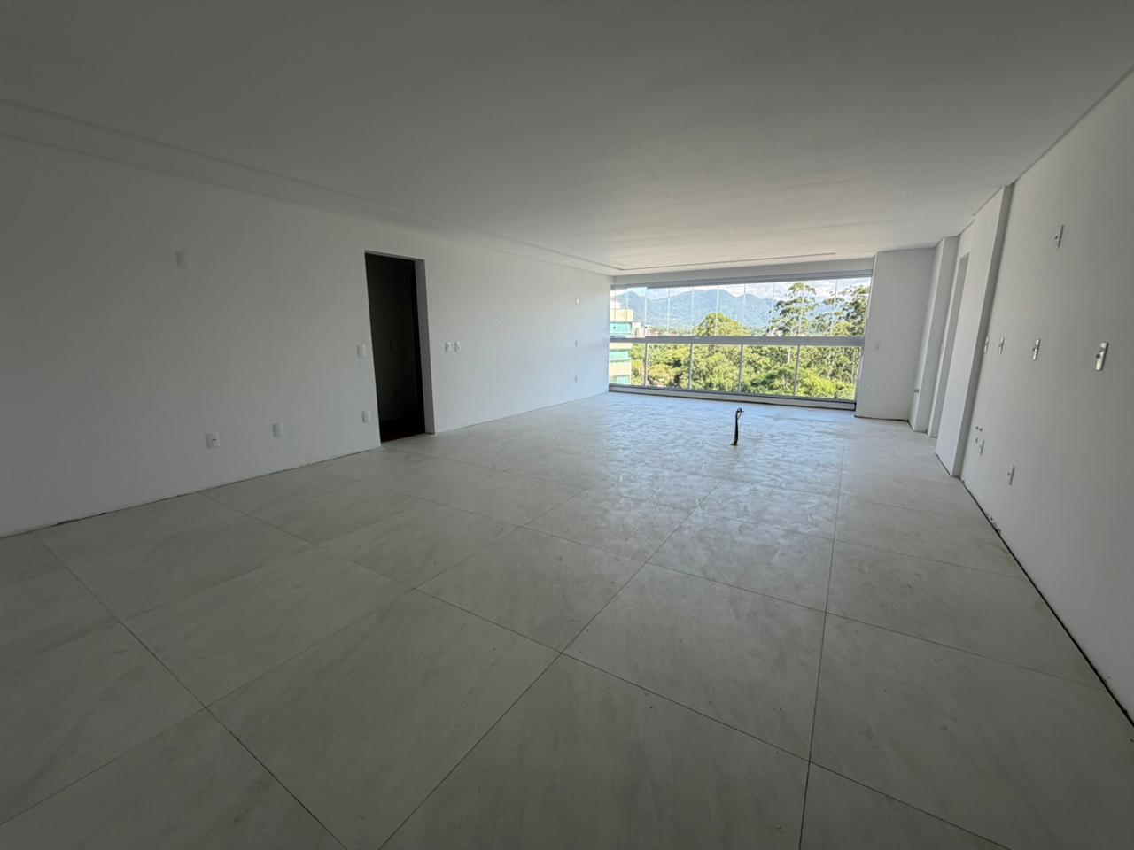 Apartamento novo com 3 su&iacute;tes,  Timb&oacute;, Centro, 2 vagas de garagem!  Timbó - 