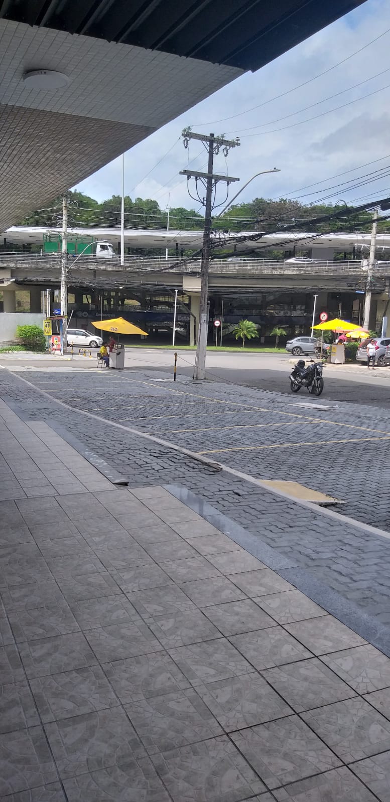 Loja comercial  para loca&ccedil;&atilde;o no  Cidadela Center - Salvador-Bahia Rua Senador Theotônio Vilela Salvador - 