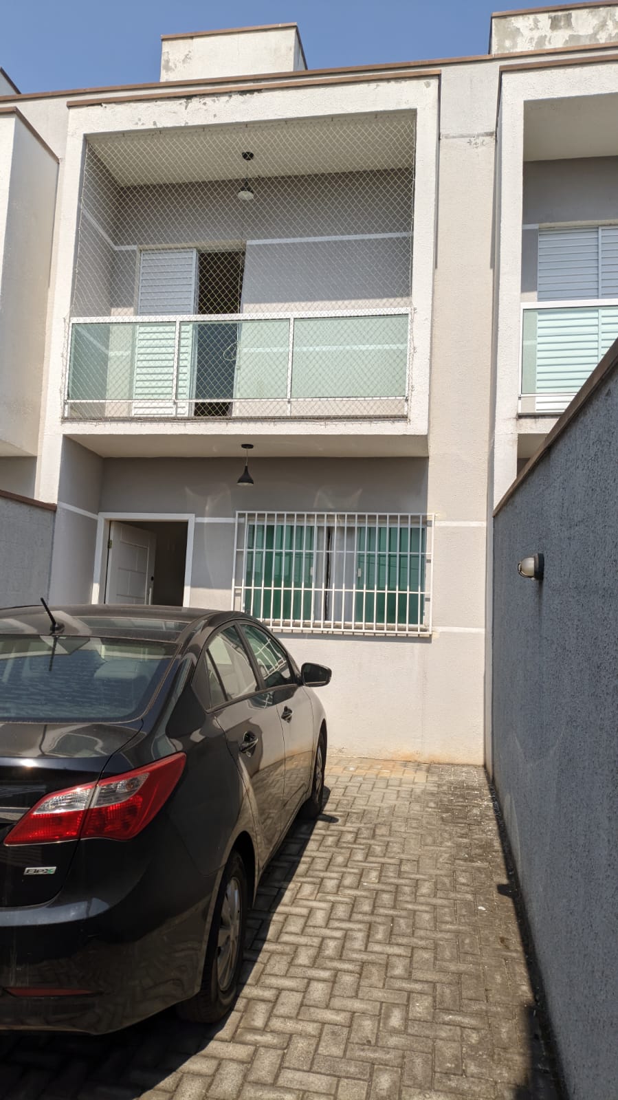 Sobrado 2 dormit&oacute;rios - Jardim santos Dumont2 dormit&oacute;rios os dois s&atilde;o su&iacute;tes Lavabo Lavand  Mogi das Cruzes - 