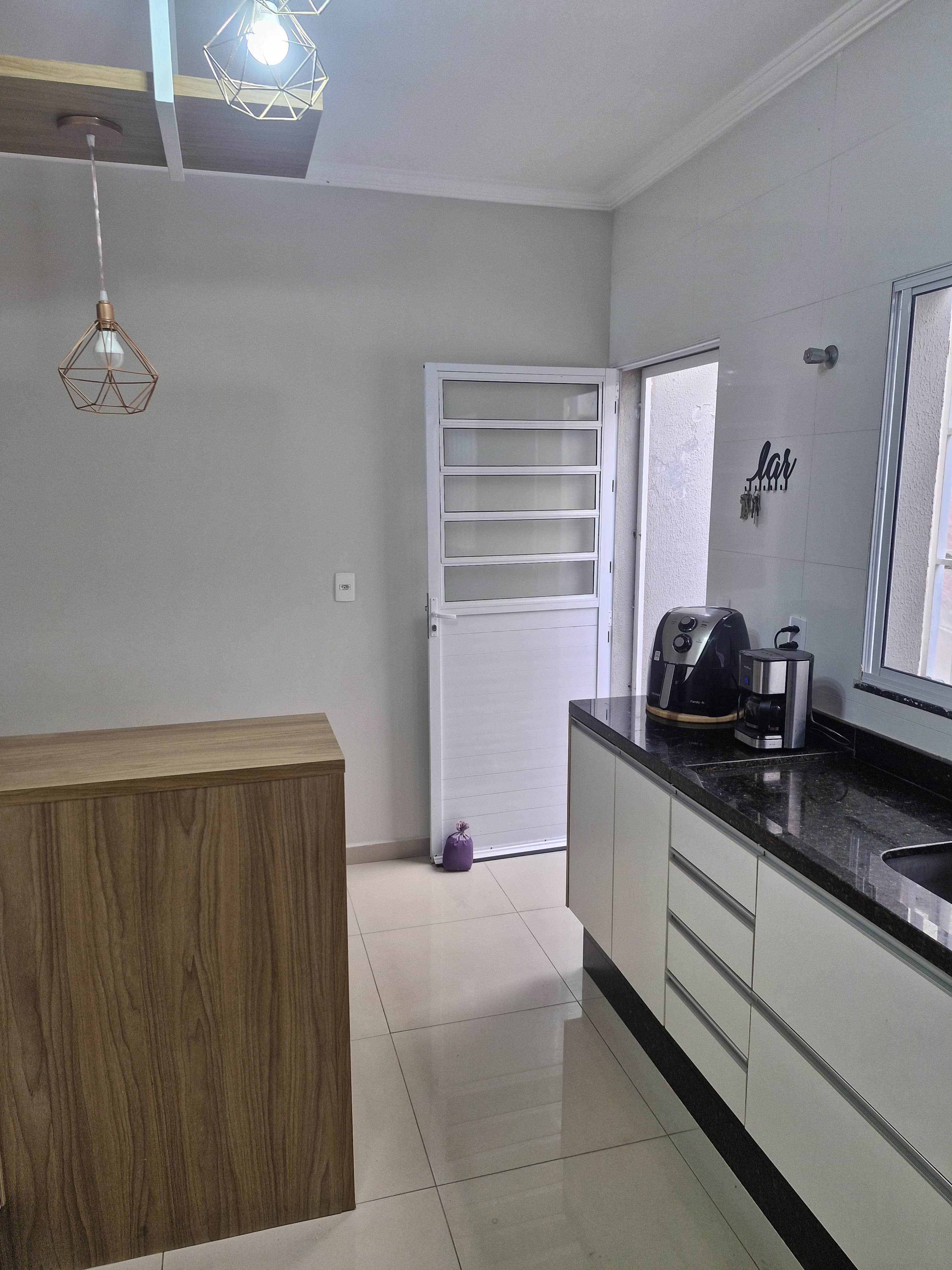 Sobrado 2 dormit&oacute;rios - Jardim santos Dumont2 dormit&oacute;rios os dois s&atilde;o su&iacute;tes Lavabo Lavand  Mogi das Cruzes - 