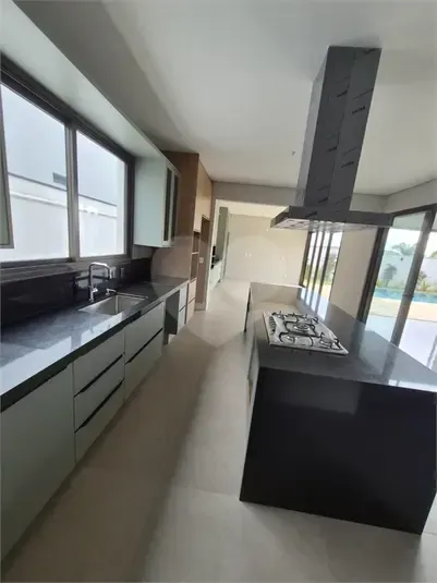 Casa &agrave; venda com 4 su&iacute;tes, no condom&iacute;nio Alphaville Nova Esplanada Iii, Votorantim - SP Rua Buenos Aires - - 