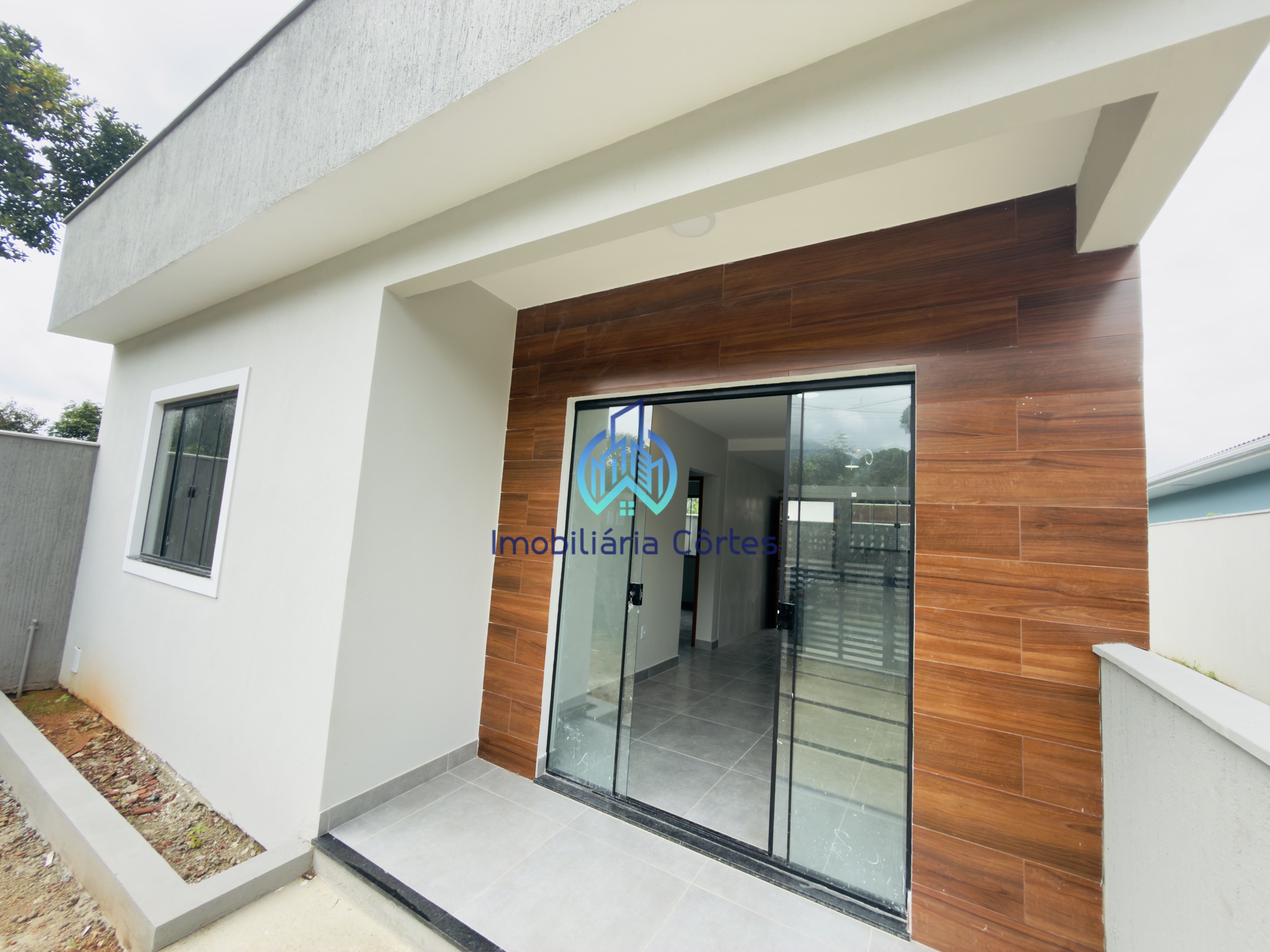 Casa moderna com 2 dormit&oacute;rios no Centro de Guapimirim para loca&ccedil;&atilde;o Rua Nestor Pereira Guapimirim - 