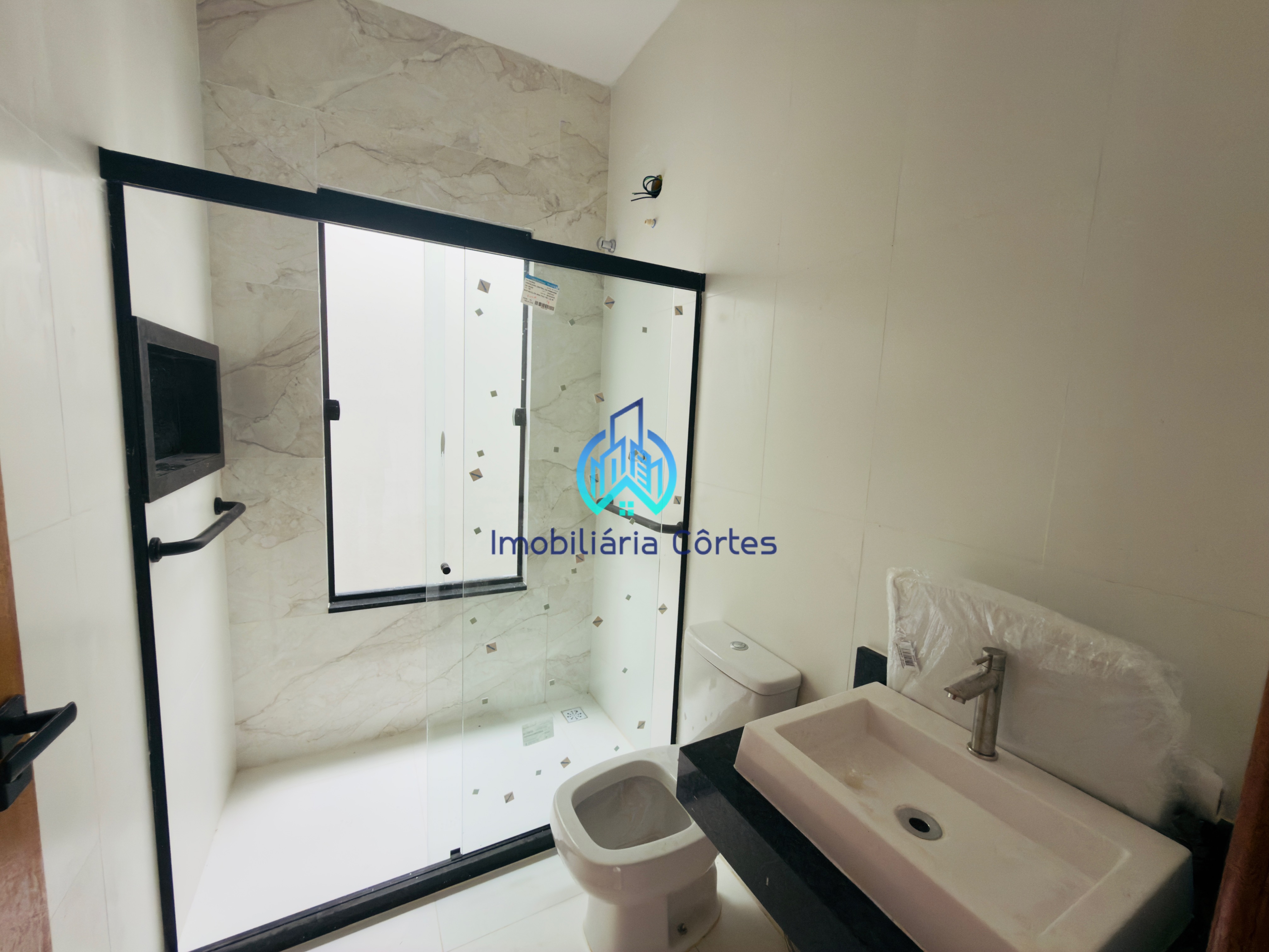 Casa moderna com 2 dormit&oacute;rios no Centro de Guapimirim para loca&ccedil;&atilde;o Rua Nestor Pereira Guapimirim - 