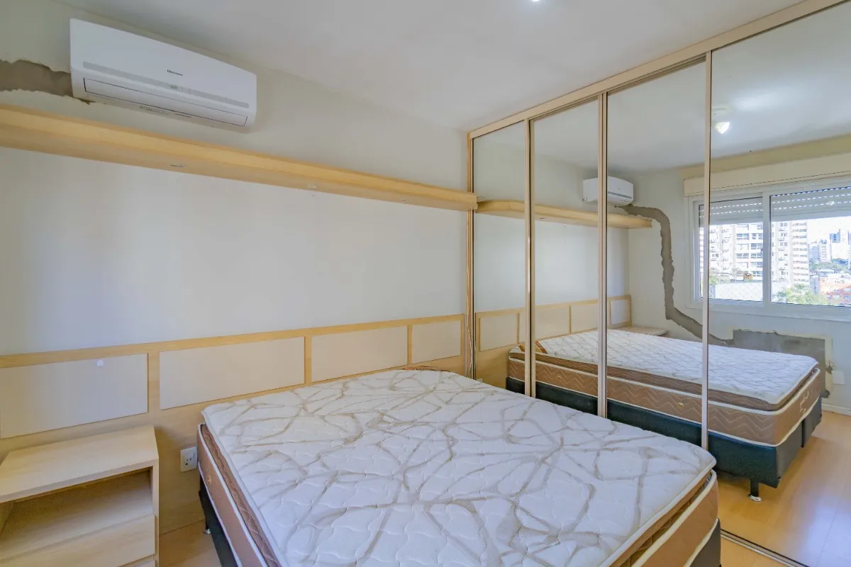 R$ 595.000 - &Oacute;TIMO APARTAMENTO - MOBILIADO - 84M2 - 3 DORM - SU&Iacute;TE - CHURRASQUEIRA - VAGA Rua Afonso Taunay Porto Alegre - 