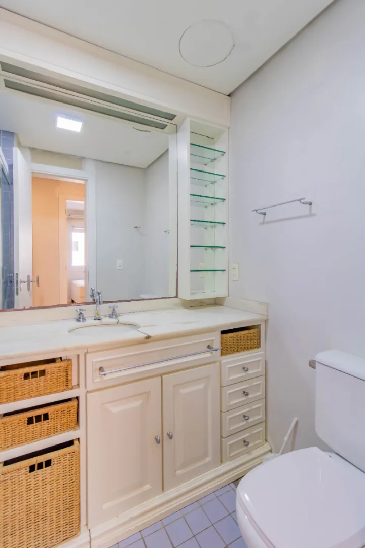 R$ 595.000 - &Oacute;TIMO APARTAMENTO - MOBILIADO - 84M2 - 3 DORM - SU&Iacute;TE - CHURRASQUEIRA - VAGA Rua Afonso Taunay Porto Alegre - 