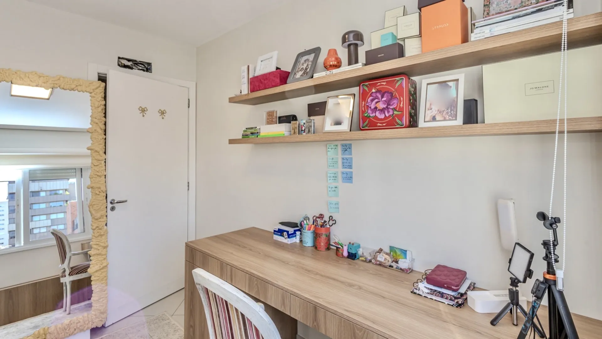R$ 1.125.000 - MARAVILHOSO APARTAMENTO - 86M2 - 3 DORM - SU&Iacute;TE - 2 VAGAS - VISTA - INFRA Rua Mata Bacelar Porto Alegre - 