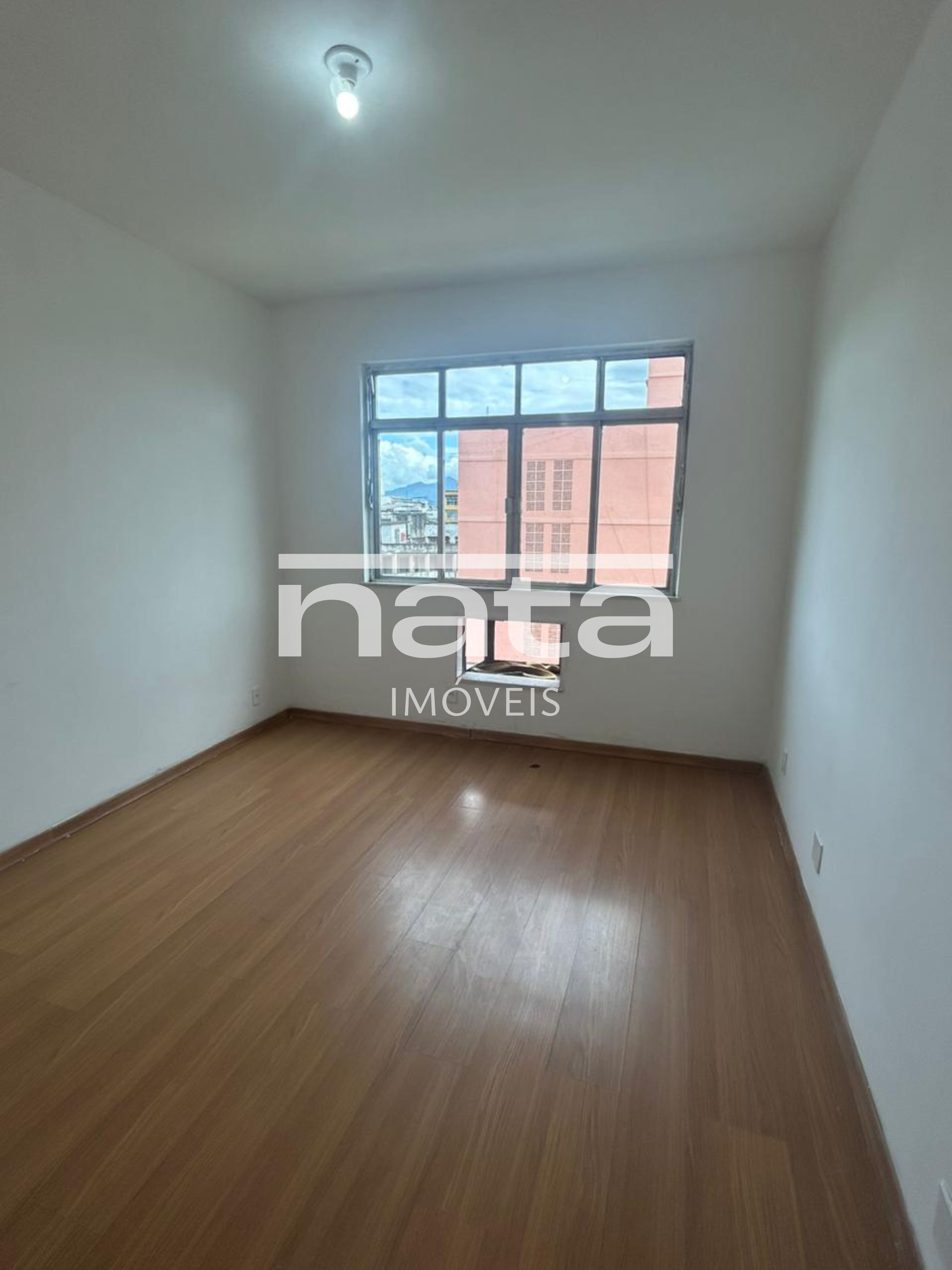 Apartamento com 2 quartos no centro de Caxias para loca&ccedil;&atilde;o Rua Manuel Vieira Duque de Caxias - 