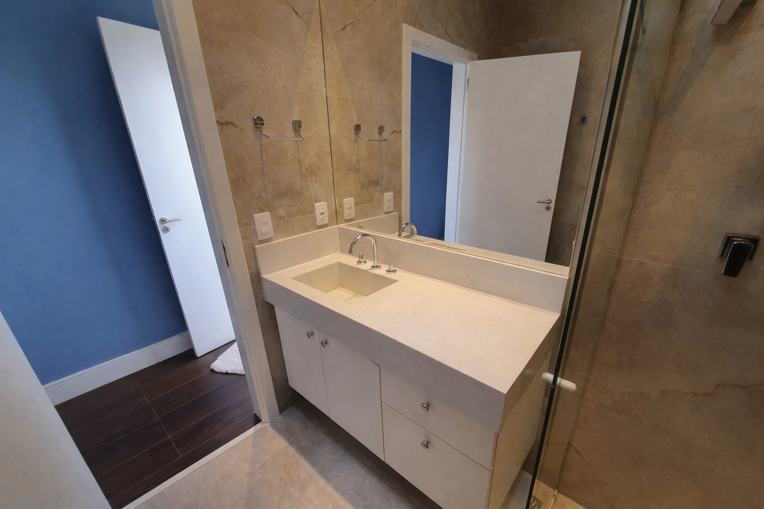 Casa com 3 dormit&oacute;rios,260 m&sup2; - Alphaville Nova Esplanada III - Votorantim - SP Alameda Nova Zelândia Votorantim - 