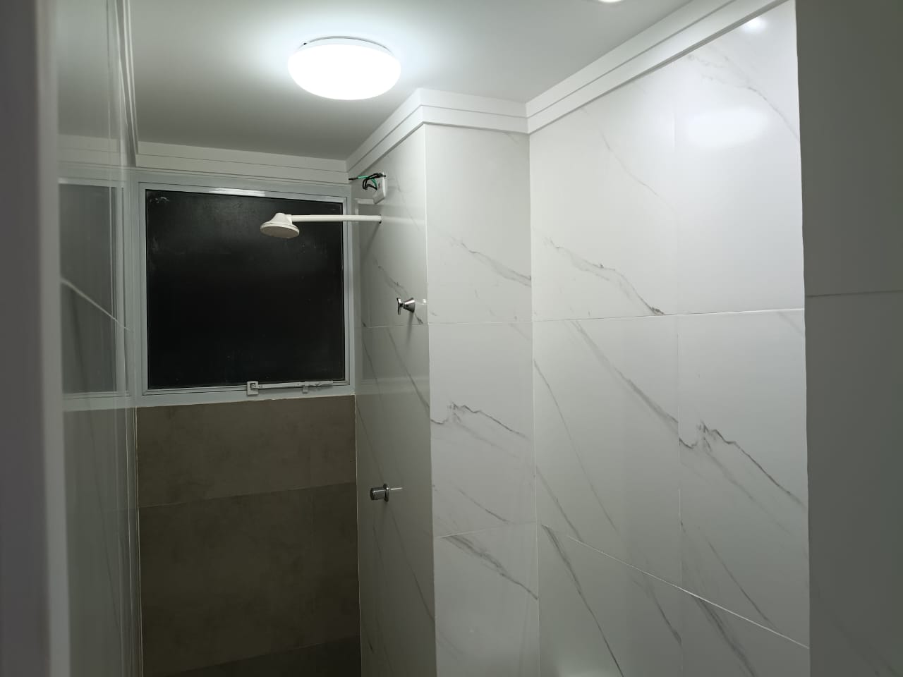 Apartamento &agrave; Venda &ndash; Reserva Premium | Abrantes - Reformado Rua Lagoa Branca Camaçari - 