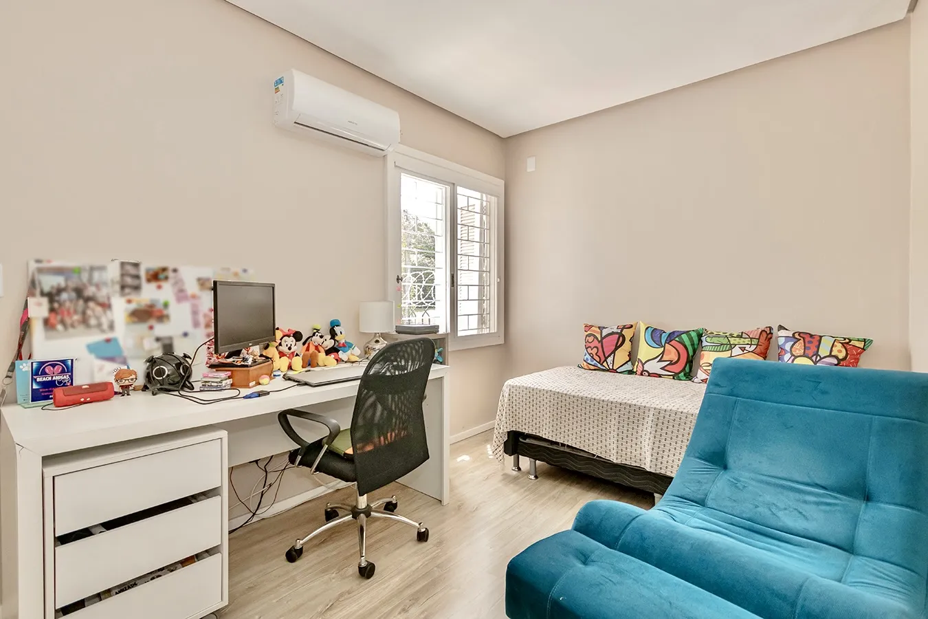 R$ 419.000 - LINDA E ACONCHEGANTE - CASA EM CONDOM&Iacute;NIO - 97M2 - 2 DORM - SU&Iacute;TE - 1 VAGA Rua Dea Coufal Porto Alegre - 