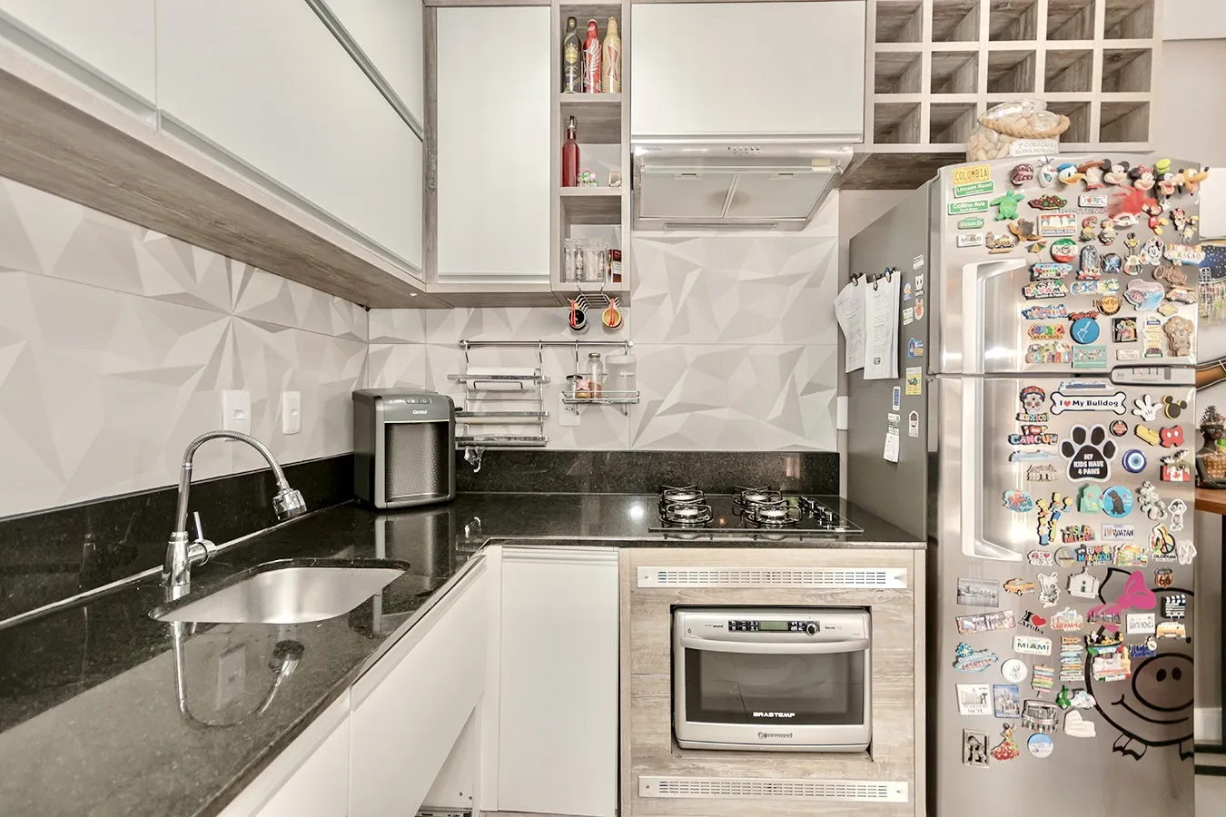 R$ 419.000 - LINDA E ACONCHEGANTE - CASA EM CONDOM&Iacute;NIO - 97M2 - 2 DORM - SU&Iacute;TE - 1 VAGA Rua Dea Coufal Porto Alegre - 