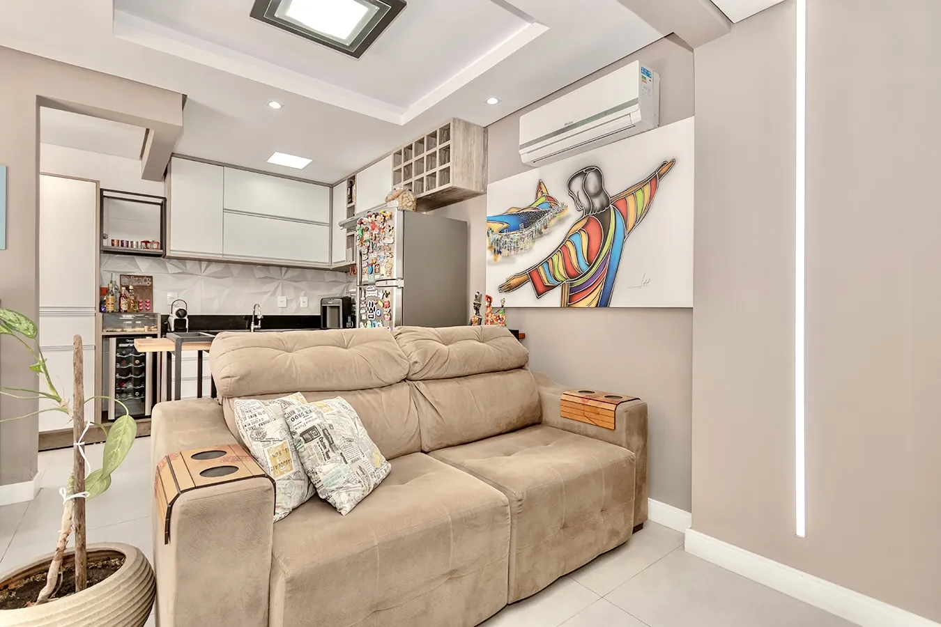R$ 419.000 - LINDA E ACONCHEGANTE - CASA EM CONDOM&Iacute;NIO - 97M2 - 2 DORM - SU&Iacute;TE - 1 VAGA Rua Dea Coufal Porto Alegre - 