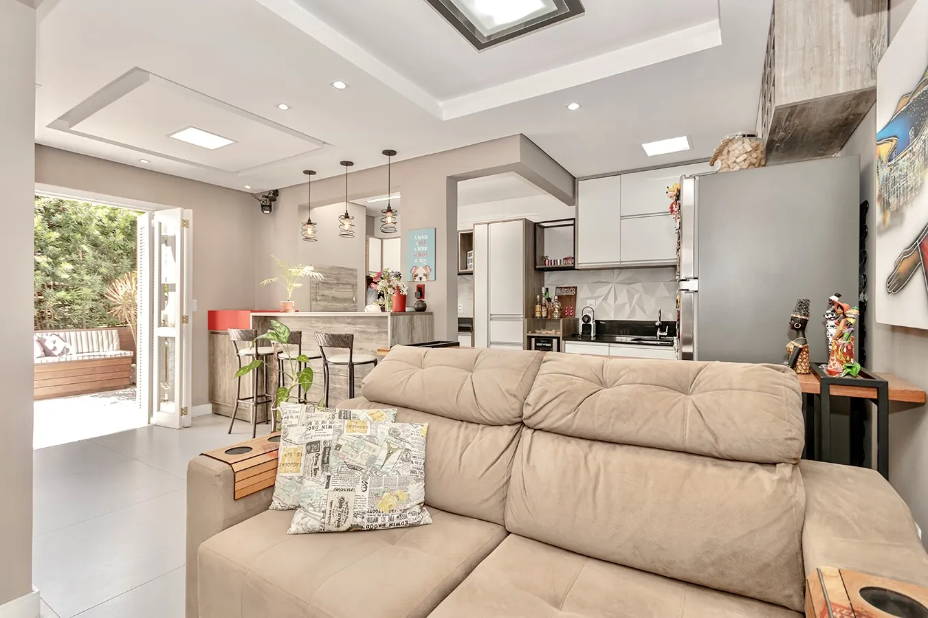 R$ 419.000 - LINDA E ACONCHEGANTE - CASA EM CONDOM&Iacute;NIO - 97M2 - 2 DORM - SU&Iacute;TE - 1 VAGA Rua Dea Coufal Porto Alegre - 