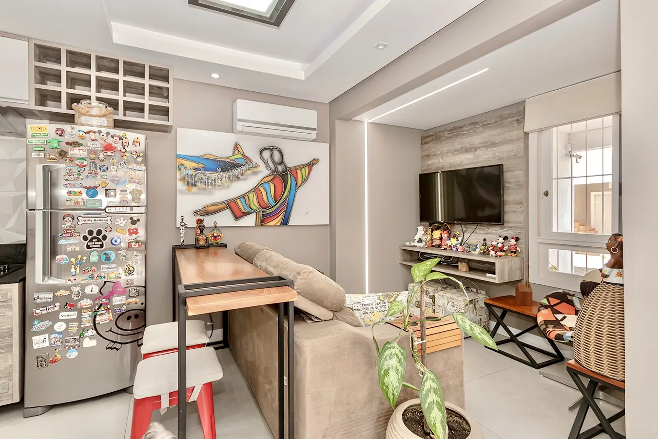R$ 419.000 - LINDA E ACONCHEGANTE - CASA EM CONDOM&Iacute;NIO - 97M2 - 2 DORM - SU&Iacute;TE - 1 VAGA Rua Dea Coufal Porto Alegre - 