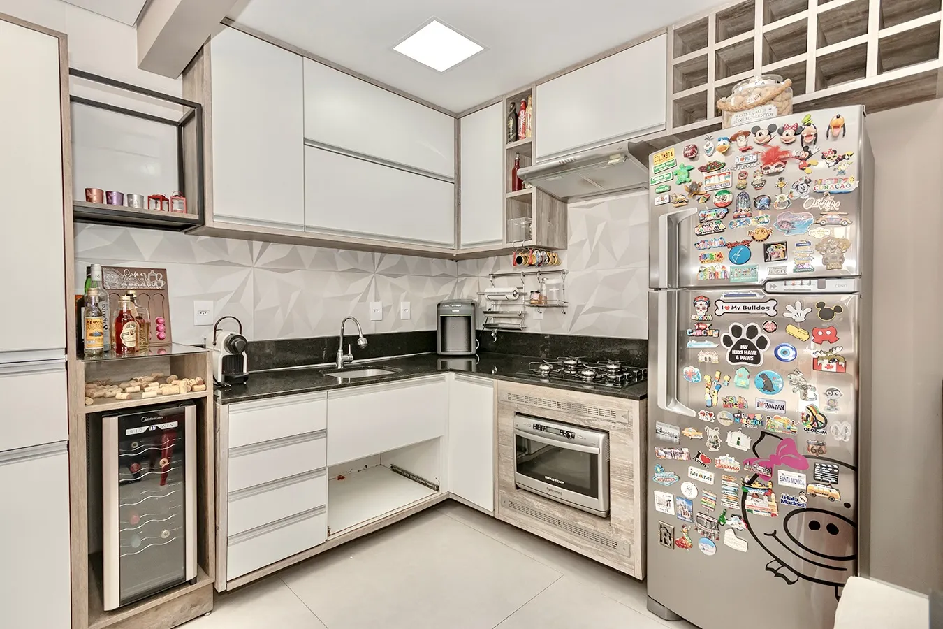 R$ 419.000 - LINDA E ACONCHEGANTE - CASA EM CONDOM&Iacute;NIO - 97M2 - 2 DORM - SU&Iacute;TE - 1 VAGA Rua Dea Coufal Porto Alegre - 