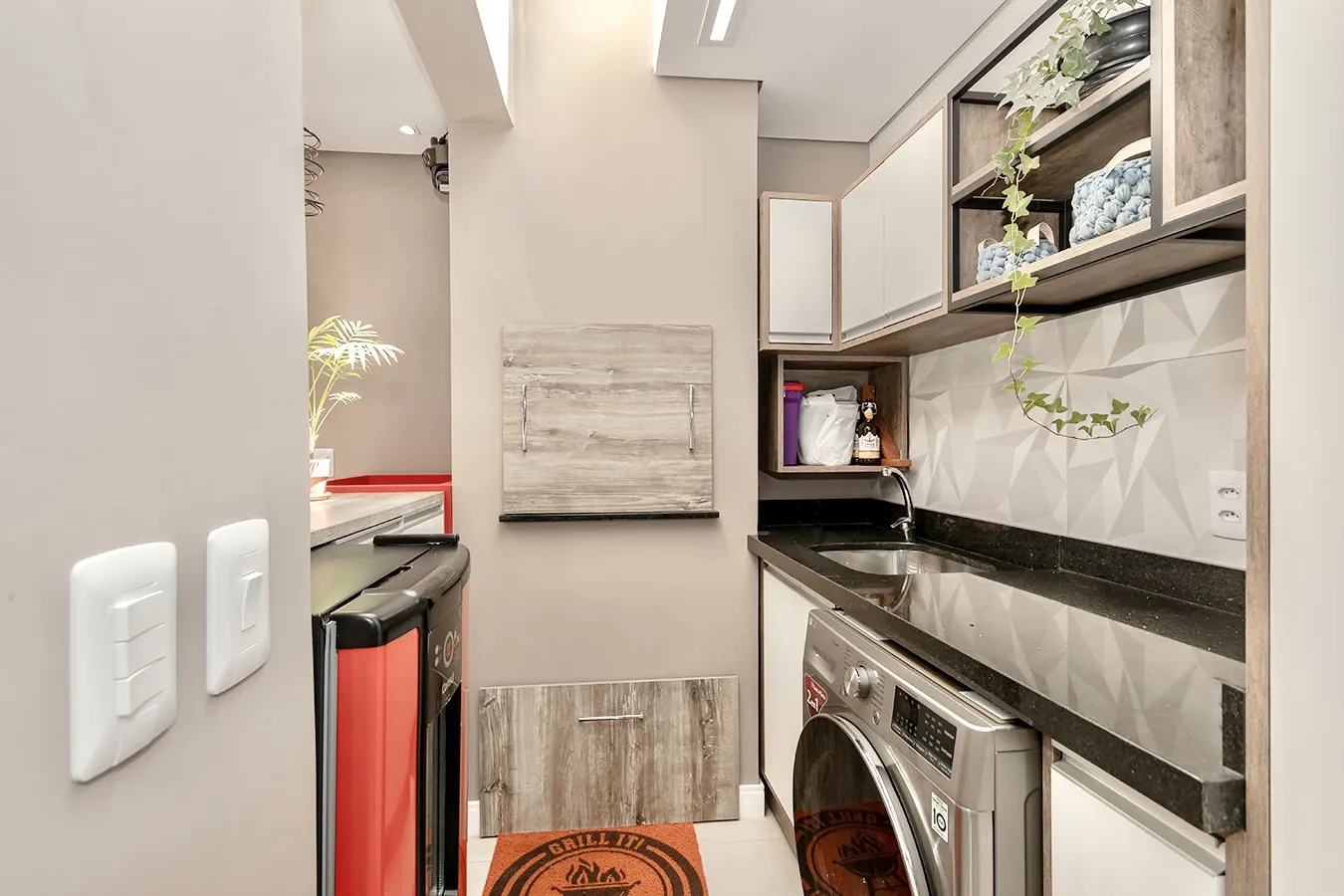 R$ 419.000 - LINDA E ACONCHEGANTE - CASA EM CONDOM&Iacute;NIO - 97M2 - 2 DORM - SU&Iacute;TE - 1 VAGA Rua Dea Coufal Porto Alegre - 