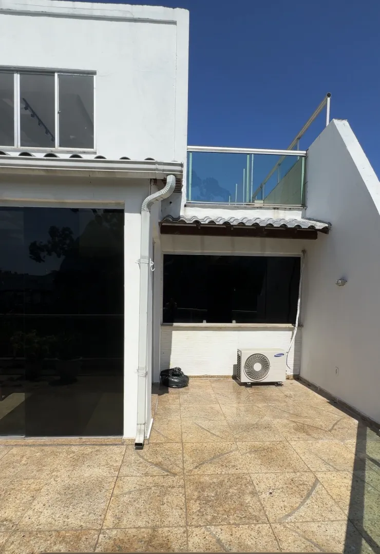 Cobertura Exclusiva para Aluguel e Venda na Barra da Tijuca Avenida Fernando Mattos - - 