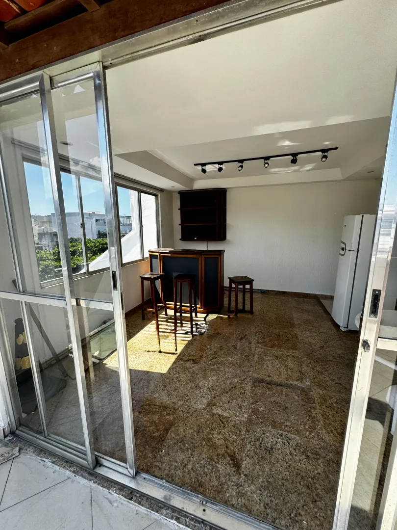 Cobertura Exclusiva para Aluguel e Venda na Barra da Tijuca Avenida Fernando Mattos - - 