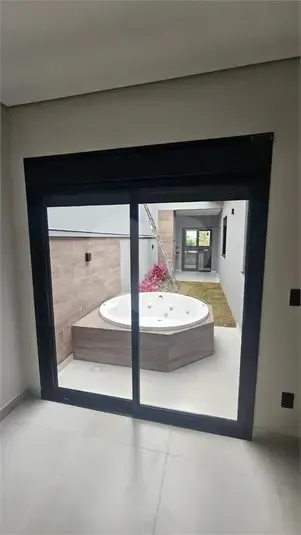 Casa moderna em condom&iacute;nio fechado com lazer completo e alto conforto 🏡✨  - - 