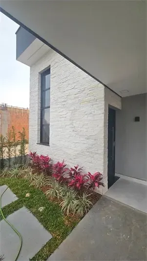 Casa moderna em condom&iacute;nio fechado com lazer completo e alto conforto 🏡✨  - - 