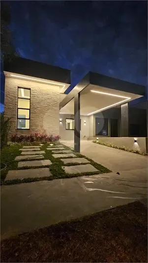 Casa moderna em condom&iacute;nio fechado com lazer completo e alto conforto 🏡✨  - - 