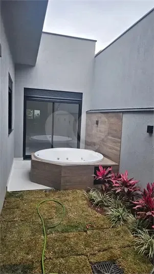 Casa moderna em condom&iacute;nio fechado com lazer completo e alto conforto 🏡✨  - - 