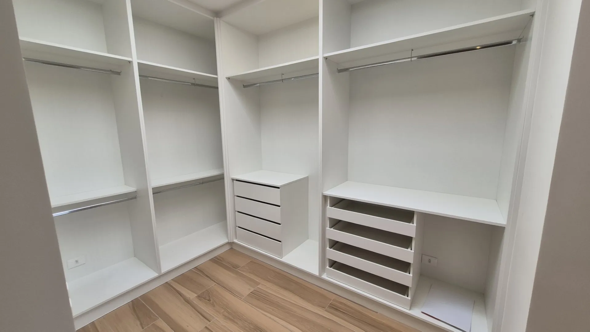 CASA DE ALTO PADR&Atilde;O &ndash; ALPHAVILLE NOVA ESPLANADA 4 | VOTORANTIM / SOROCABA ✨ Ref. 1169160  - - 