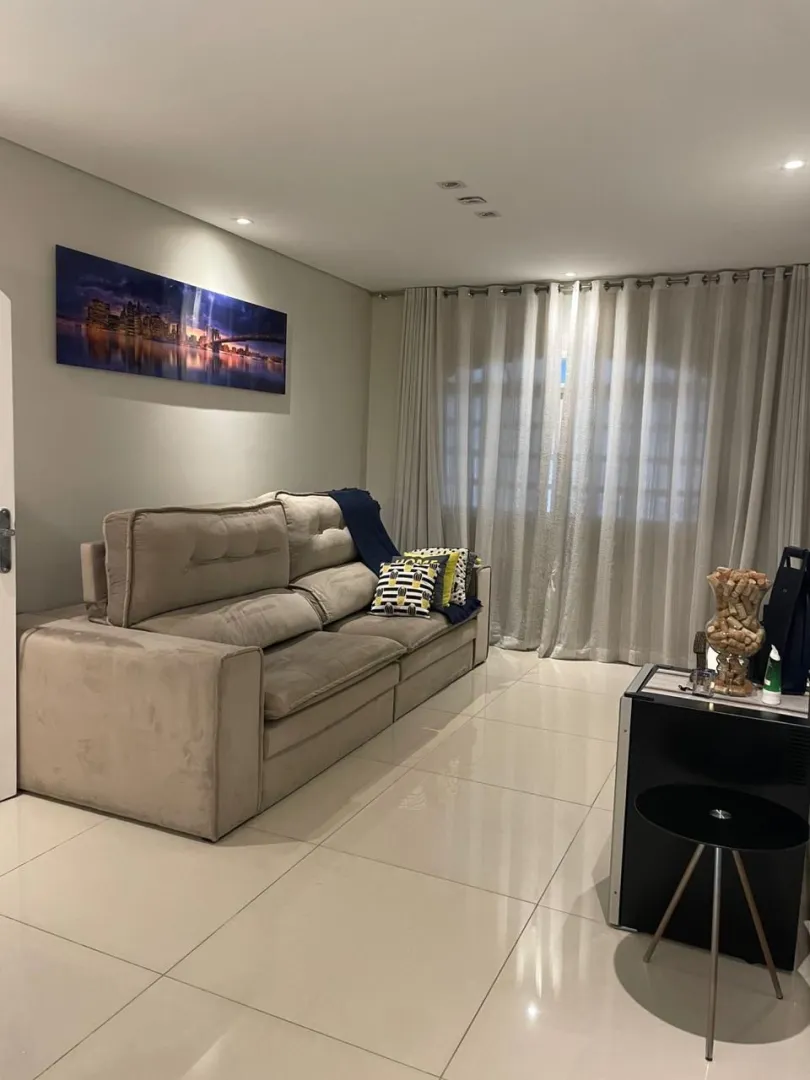 Casa T&eacute;rrea Completa com Piscina Aquecida e Espa&ccedil;o Gourmet / Padr&atilde;o  Diferenciado Rua Petrobrás São Paulo - 