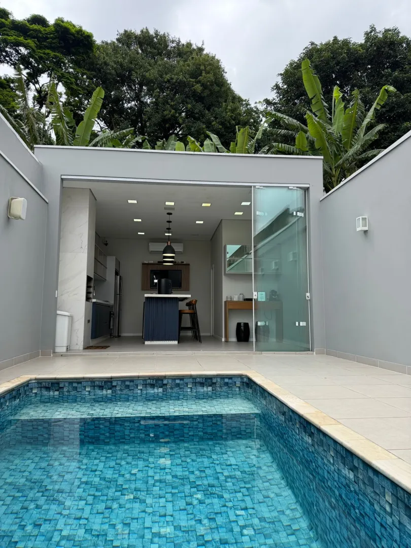 Casa T&eacute;rrea Completa com Piscina Aquecida e Espa&ccedil;o Gourmet / Padr&atilde;o  Diferenciado Rua Petrobrás São Paulo - 